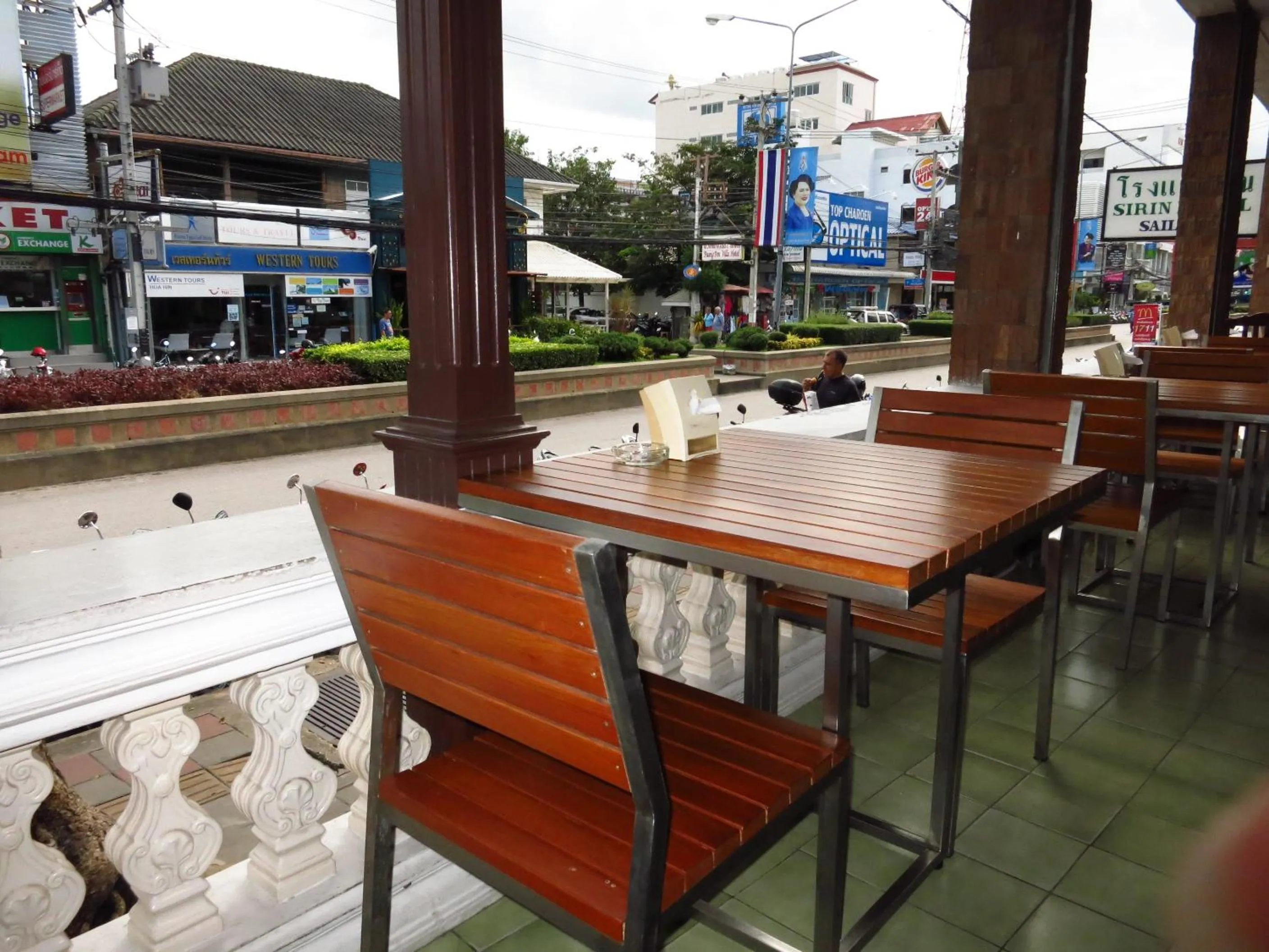 Restaurant/places to eat in Sirin Hotel Hua Hin