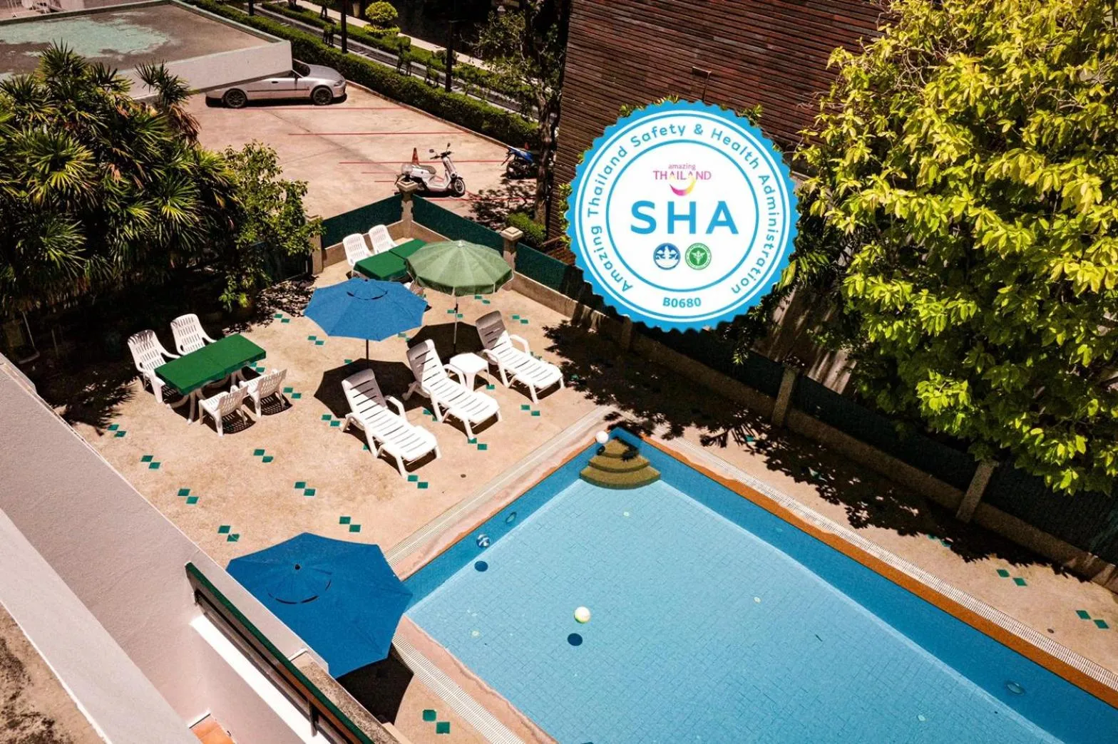 Swimming pool in Sirin Hotel Hua Hin