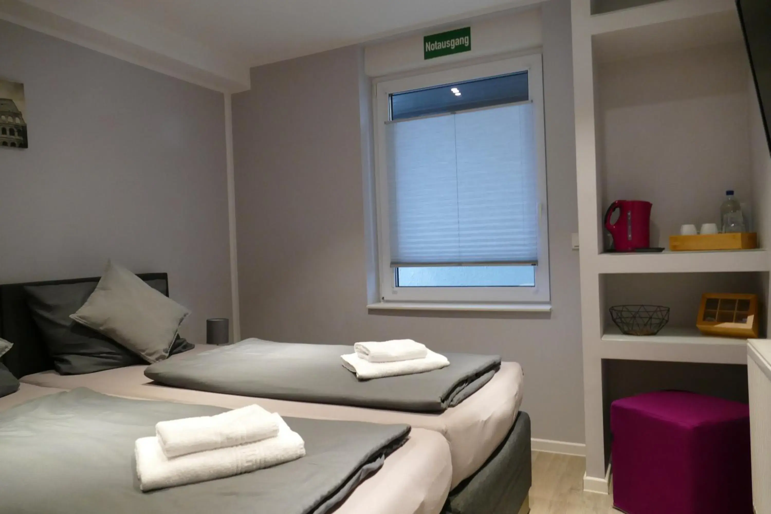 Double Room with Private Bathroom in Pension Dortmund Messe Double Room with Private Bathroom in Pension Dortmund Messe