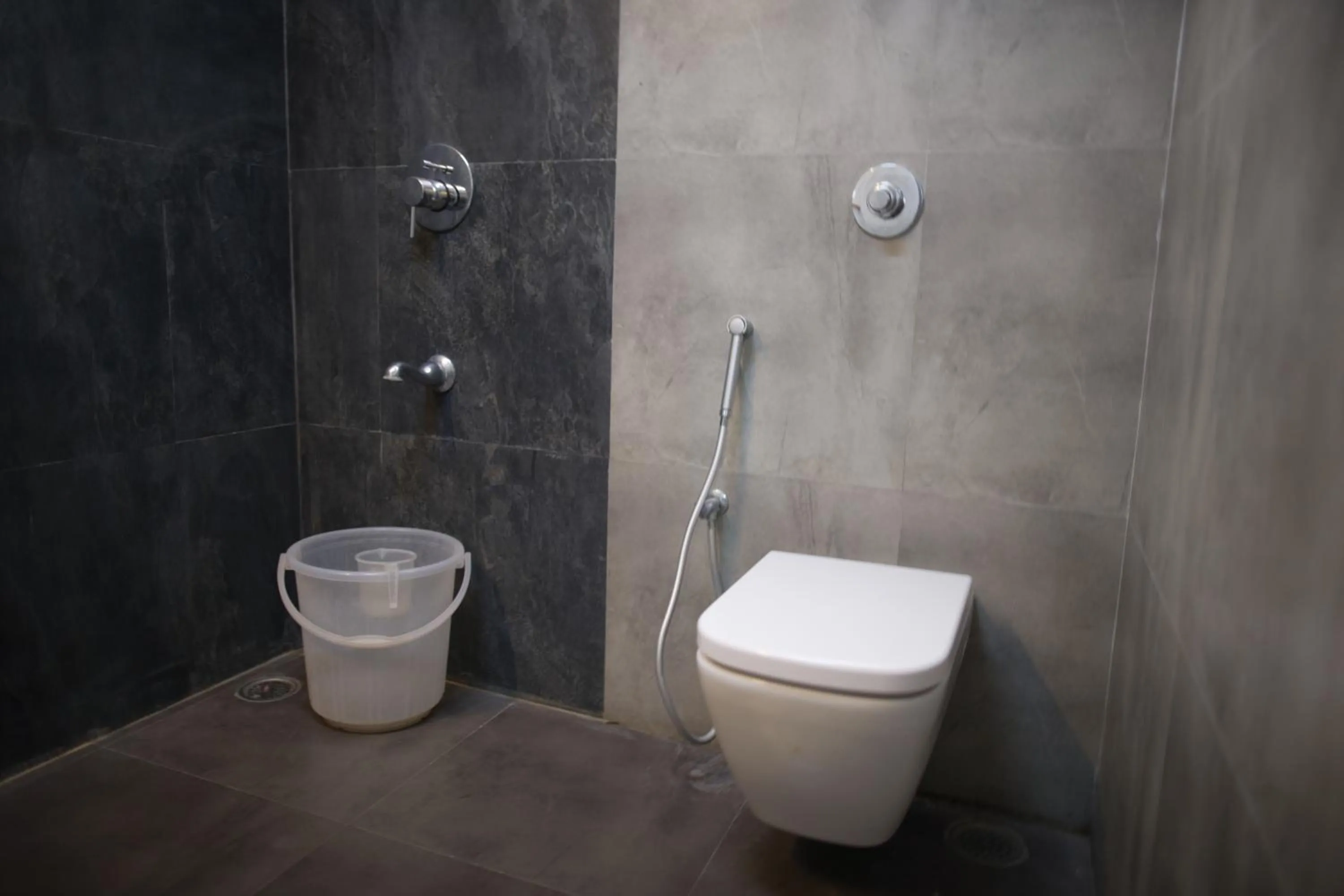 Bathroom in Hotel Villa Highnest - Oragadam -Sriperumbudur