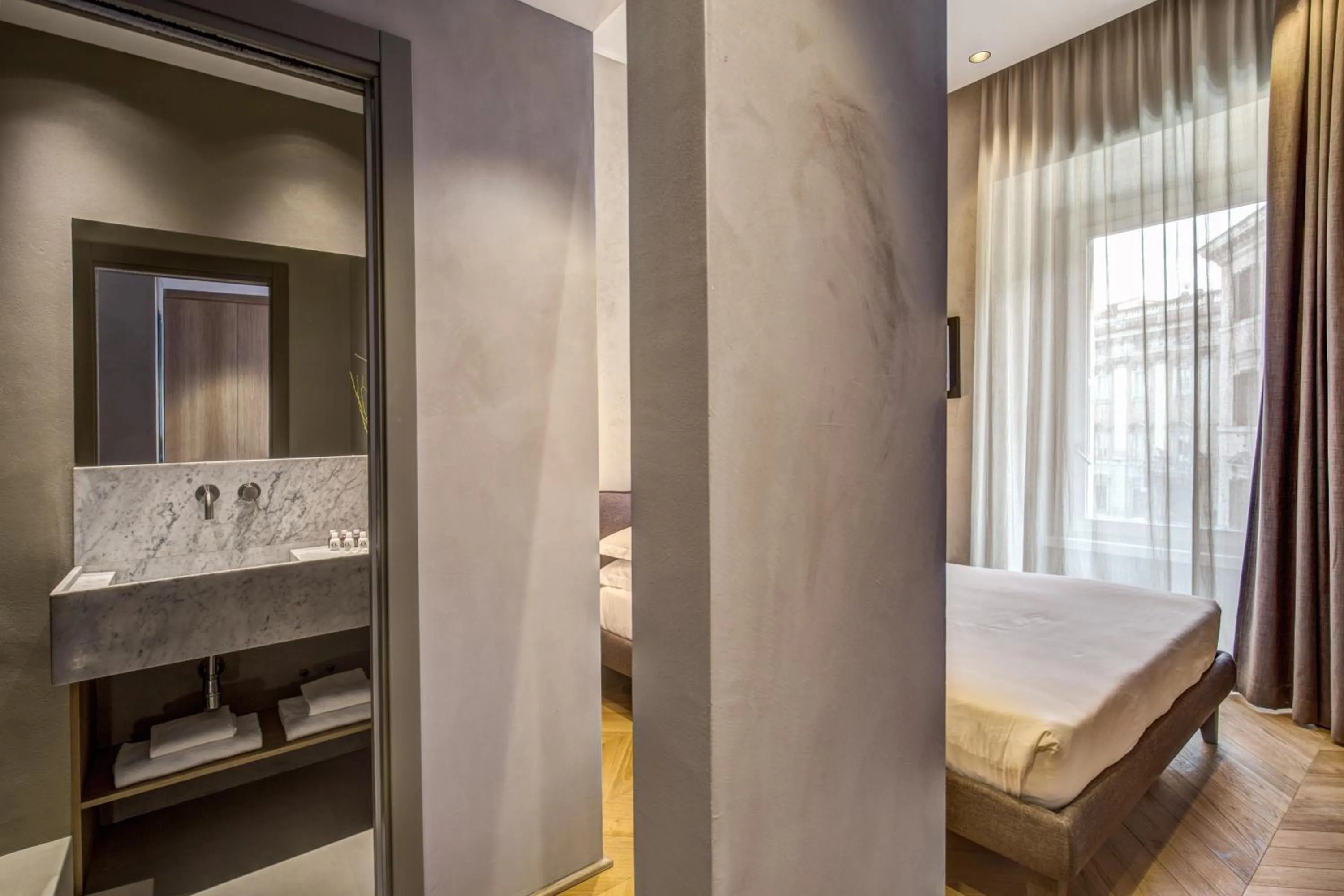 Photo of the whole room, Bed in G55 Design Hotel