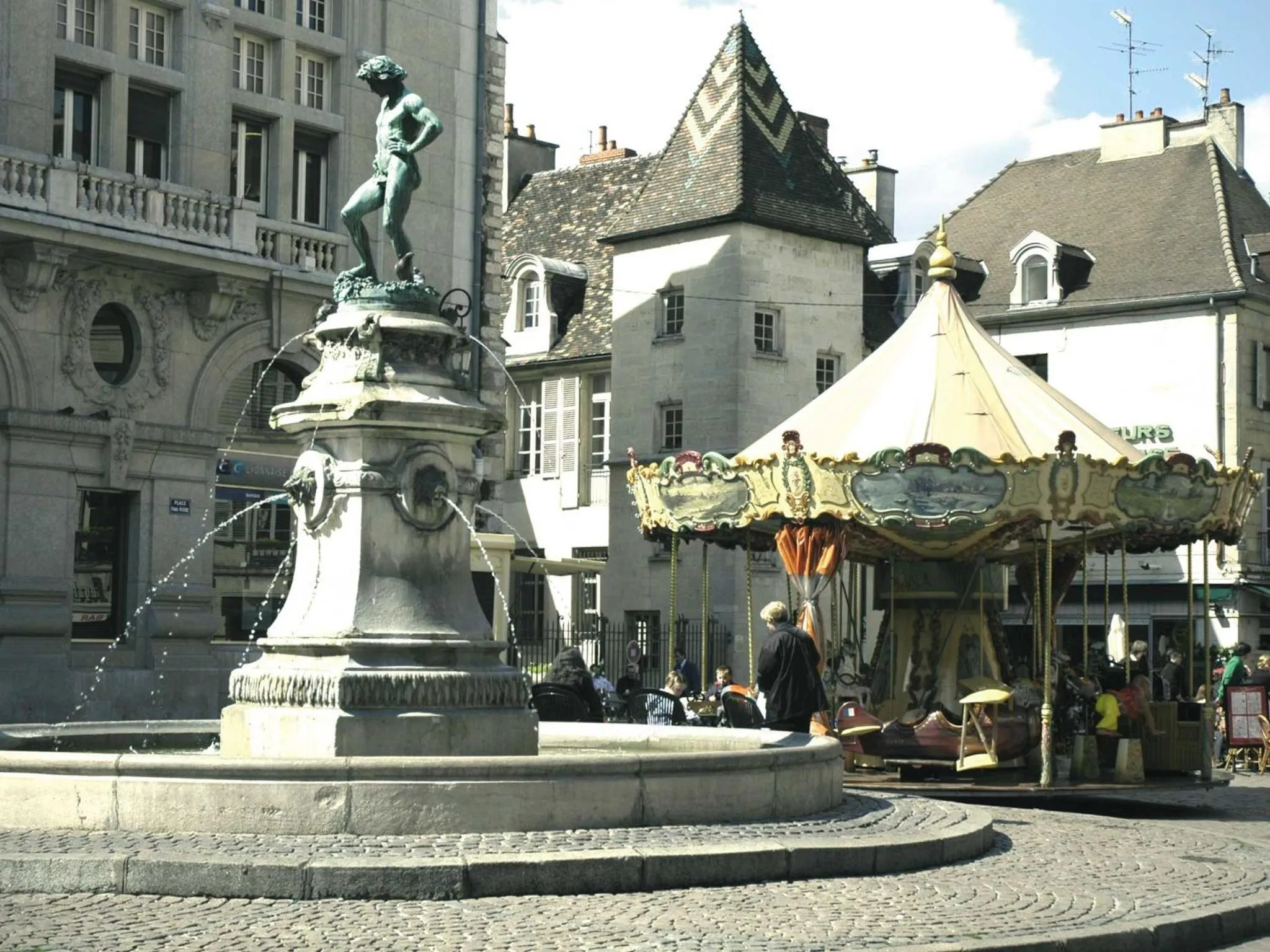 Shopping Area in L'aparthoteL LhL