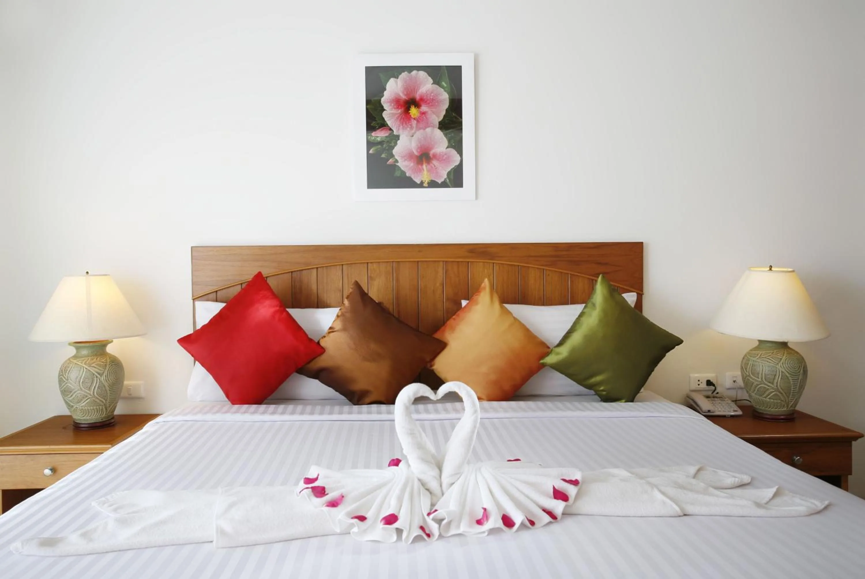 Bed in Jiraporn Hill Resort