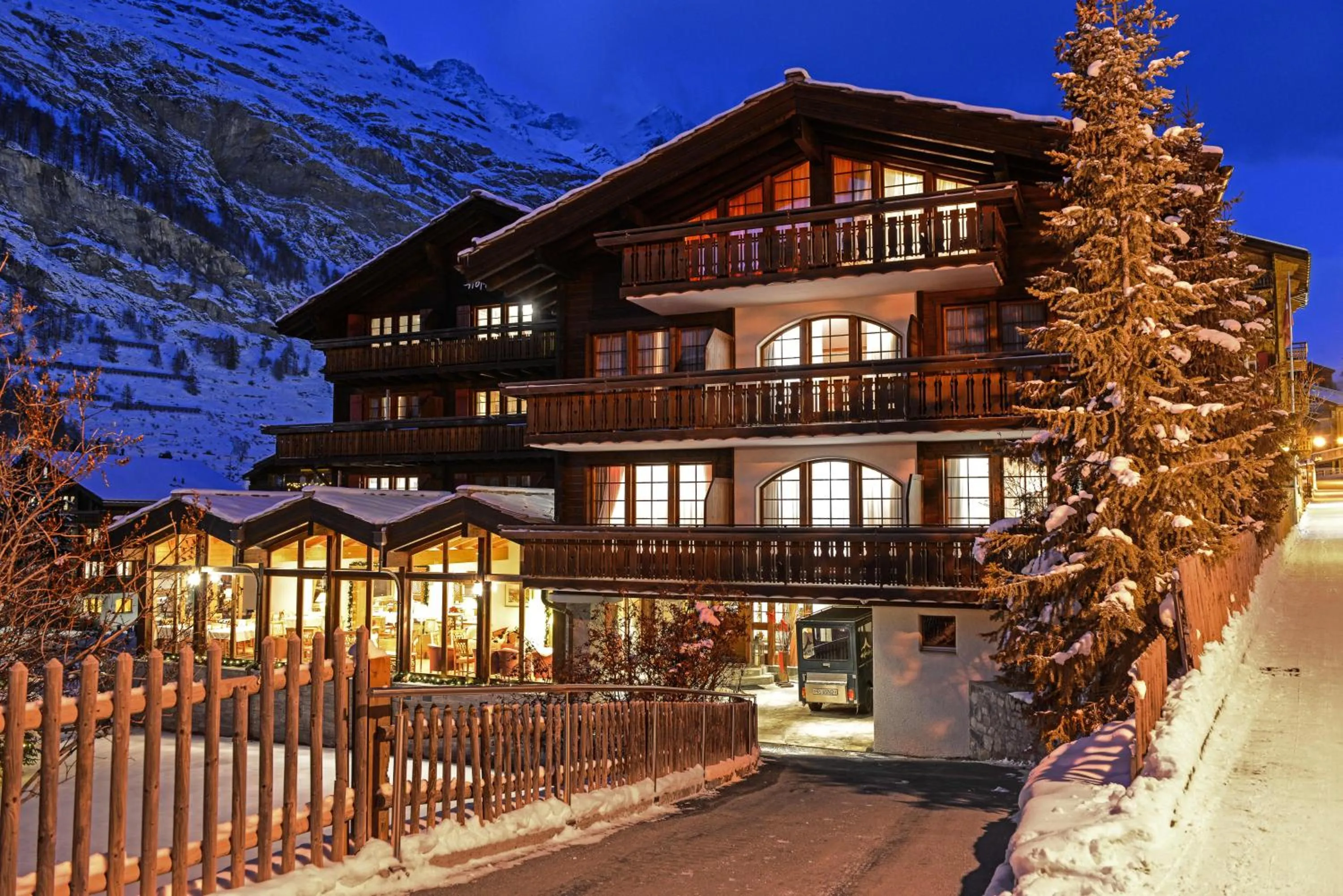 Area and facilities, Property Building in Hotel Dufour Chalet - Adults only