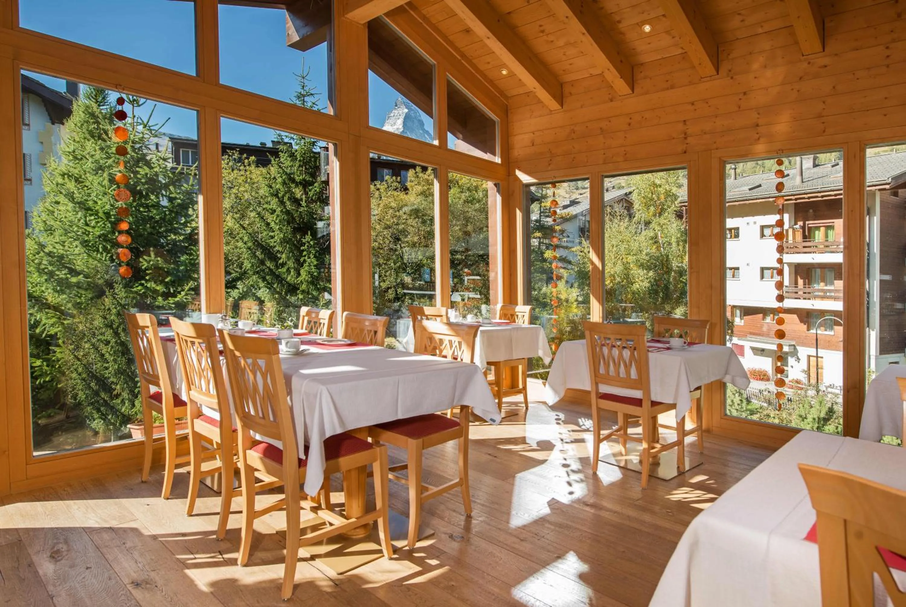 Restaurant/Places to Eat in Hotel Dufour Chalet - Adults only