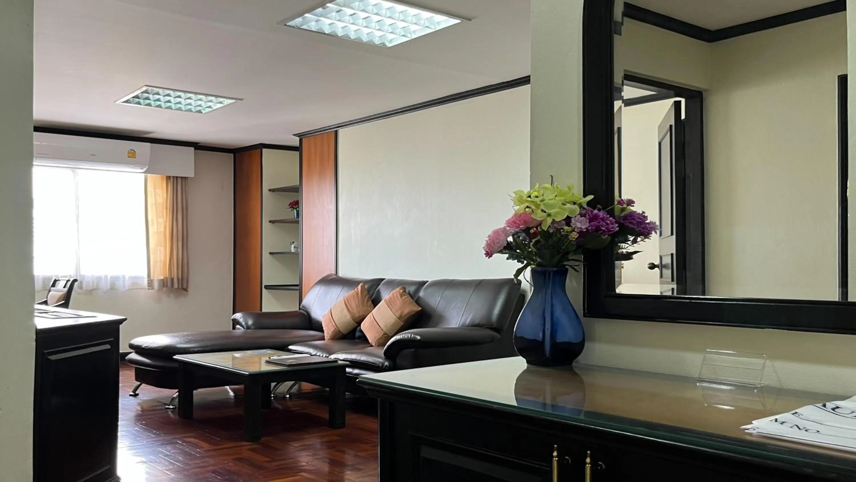 Living room in Yellow Ribbon Hills Boutique Suites