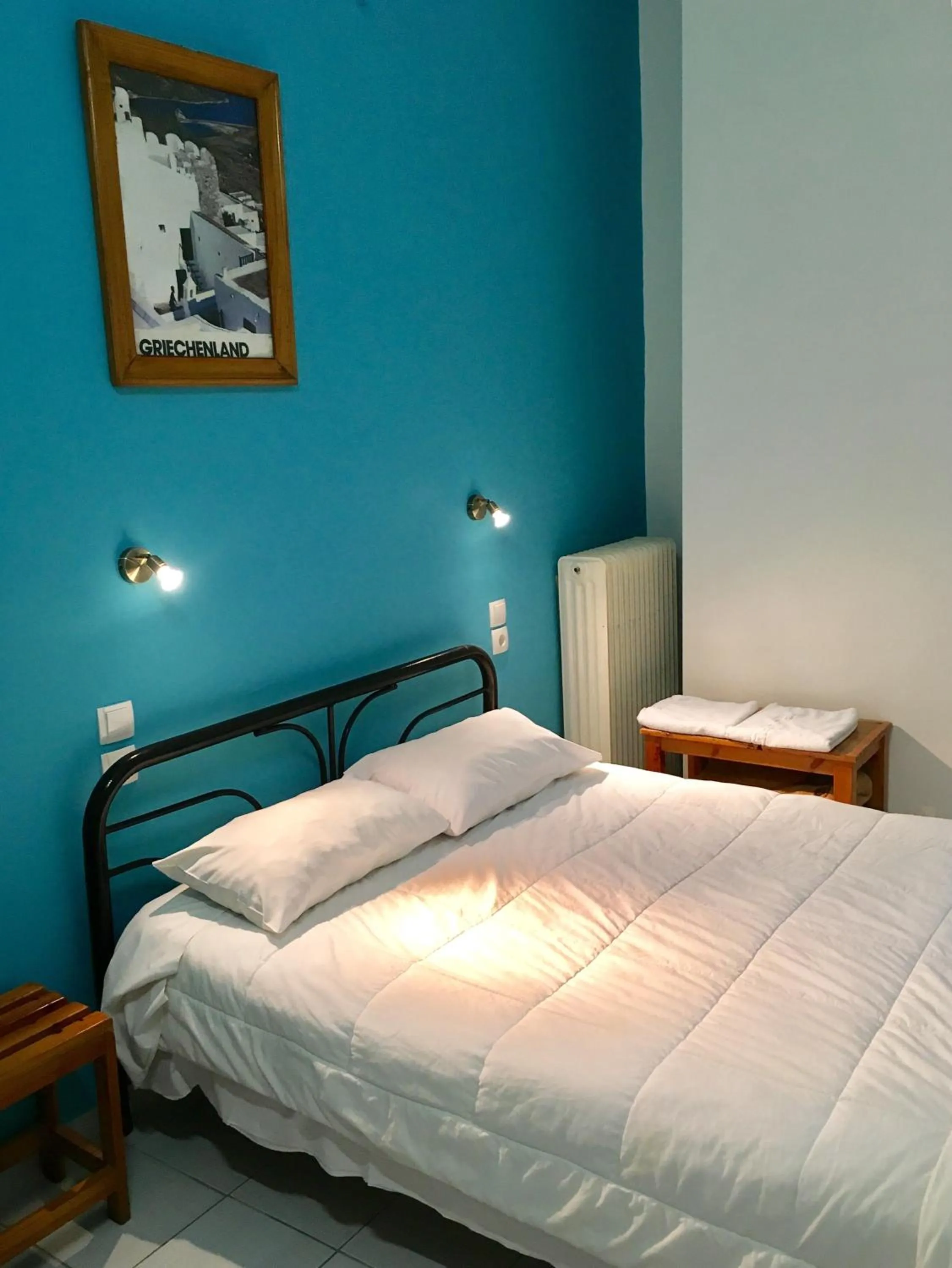 Bed in Hotel Kastoria