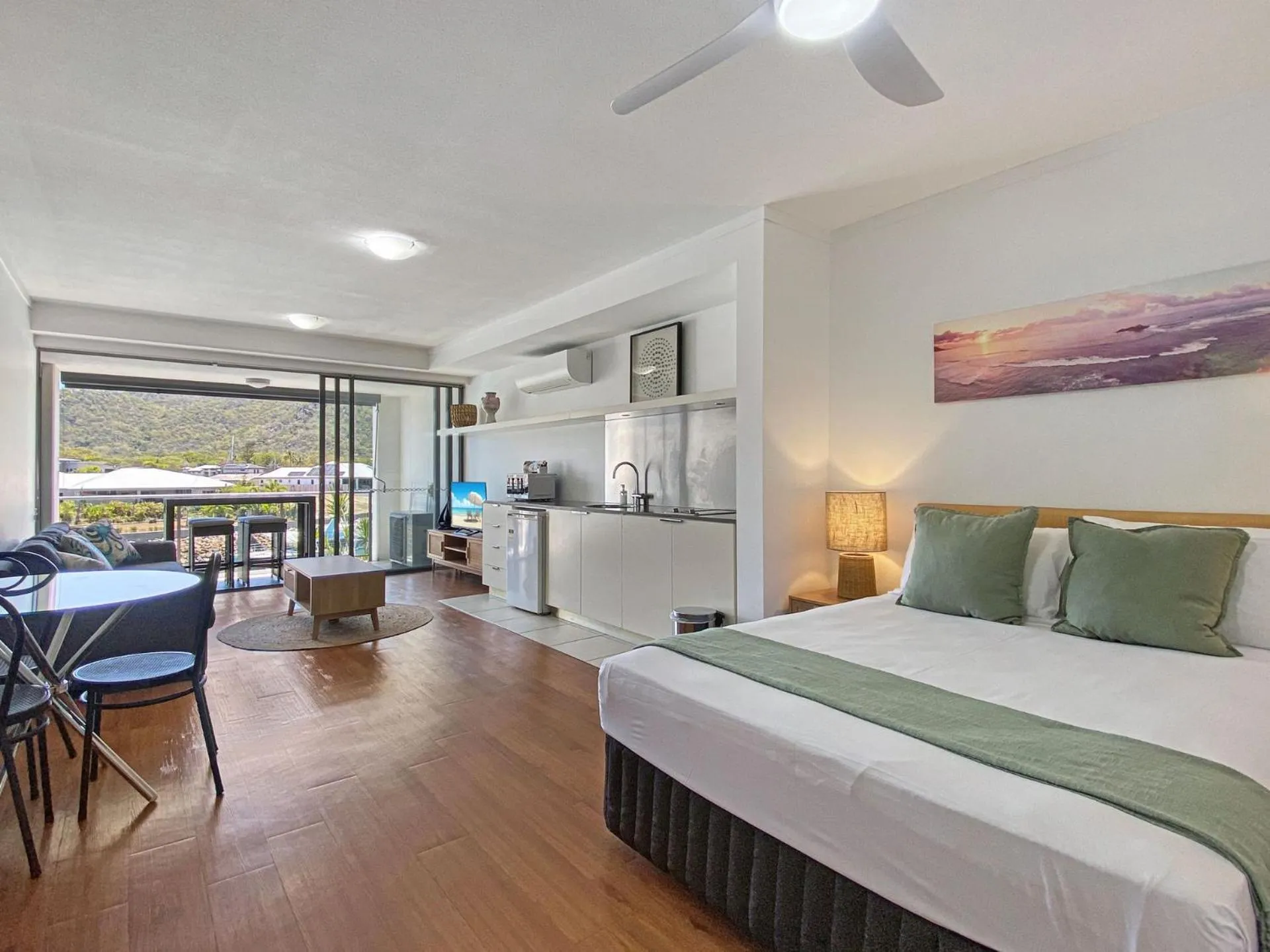 Bed in Blue on Blue Superior Studio Room 1221