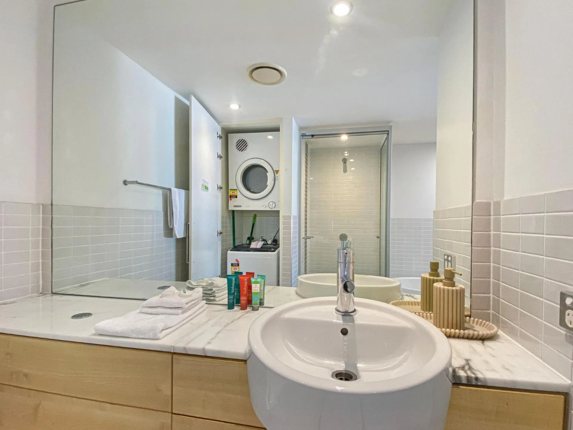 Blue on Blue Superior Studio Room 1221