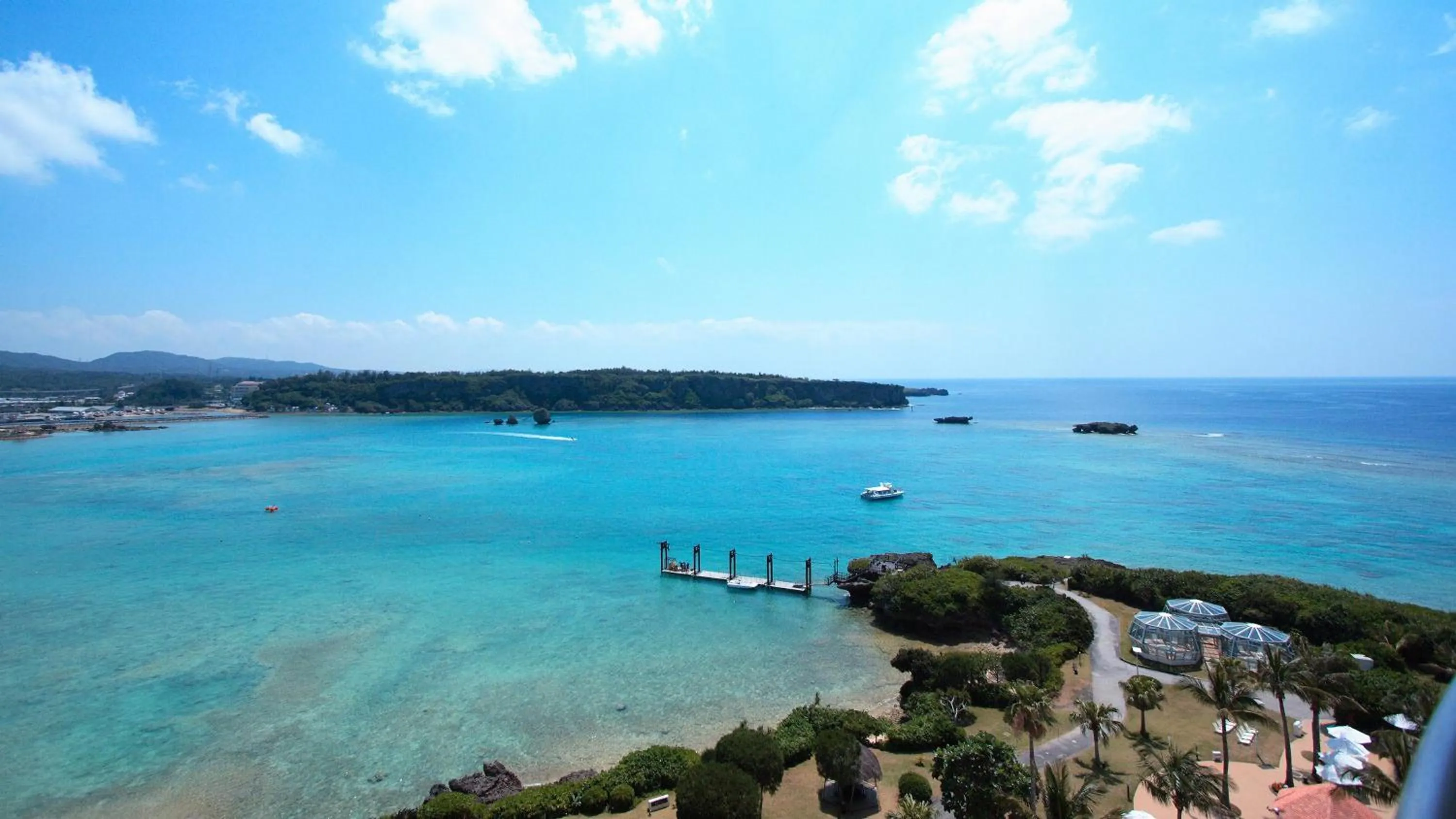 Photo of the whole room in ANA InterContinental Manza Beach Resort by IHG
