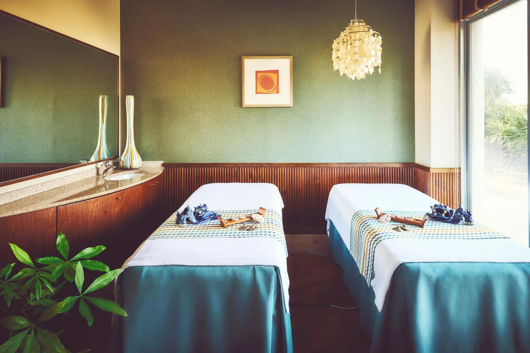 Spa and wellness centre/facilities, Bed in ANA InterContinental Manza Beach Resort by IHG