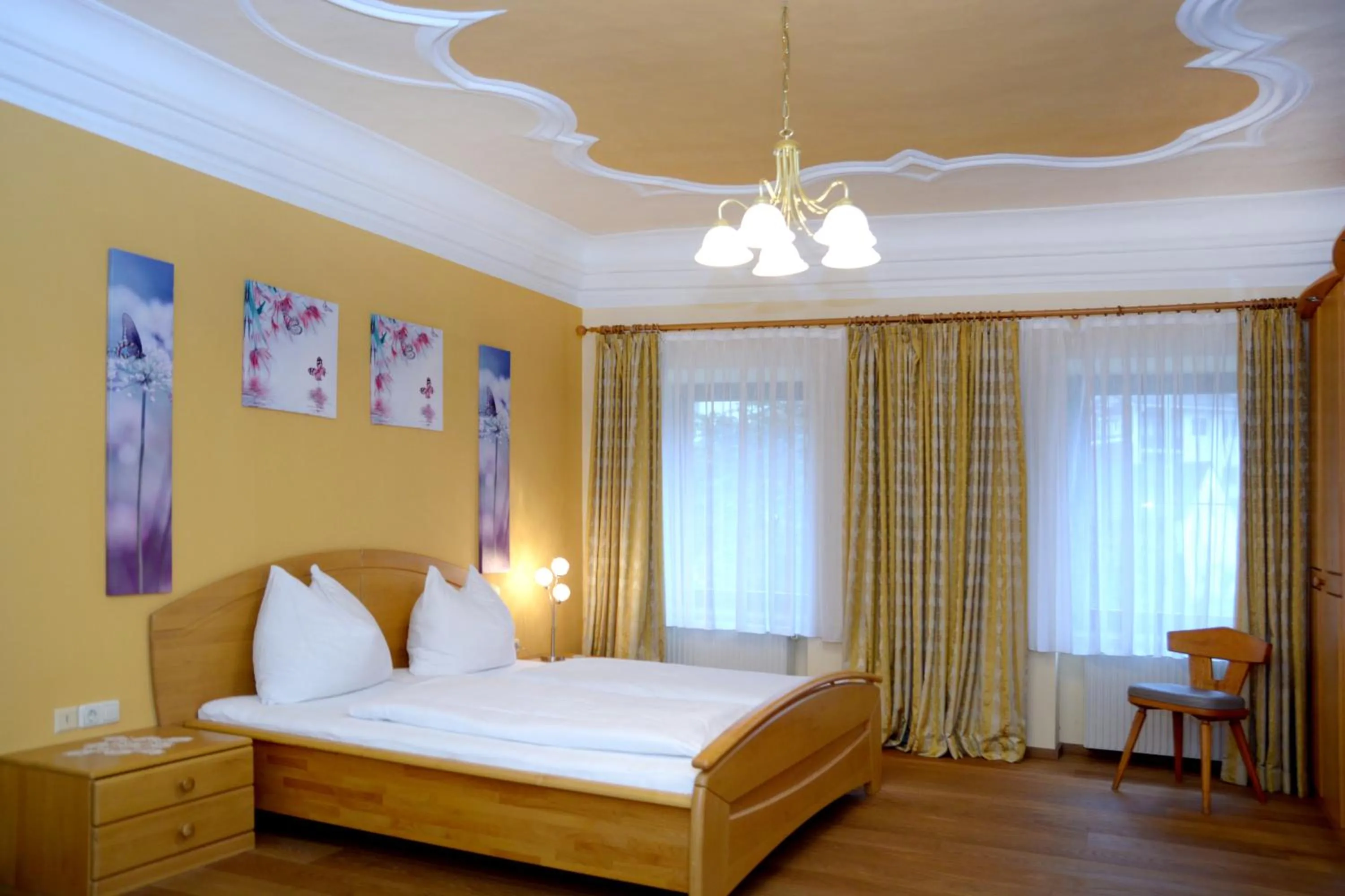 Bed in Landgasthof Buchner