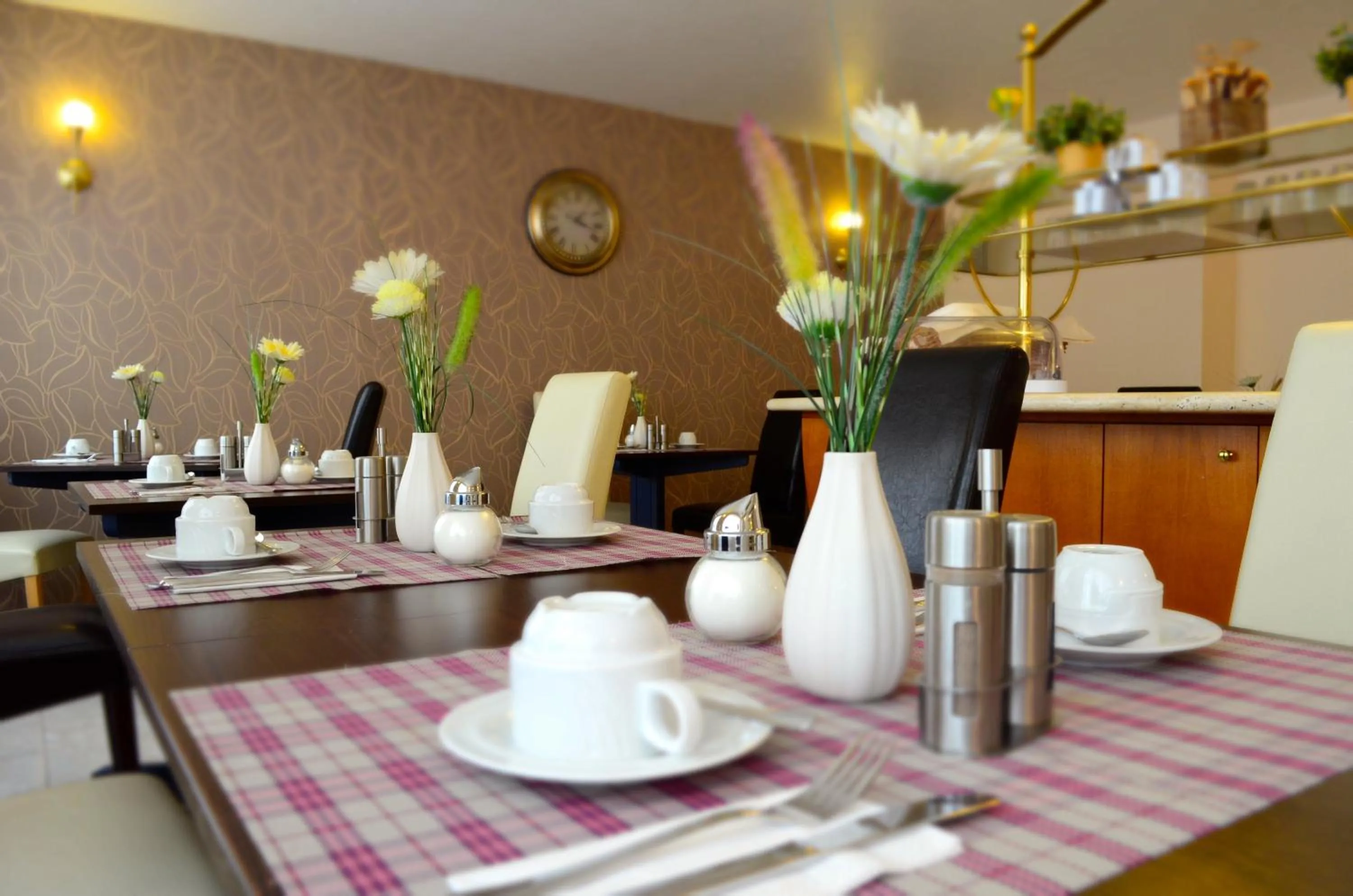 Restaurant/places to eat in City Hotel Wiesbaden