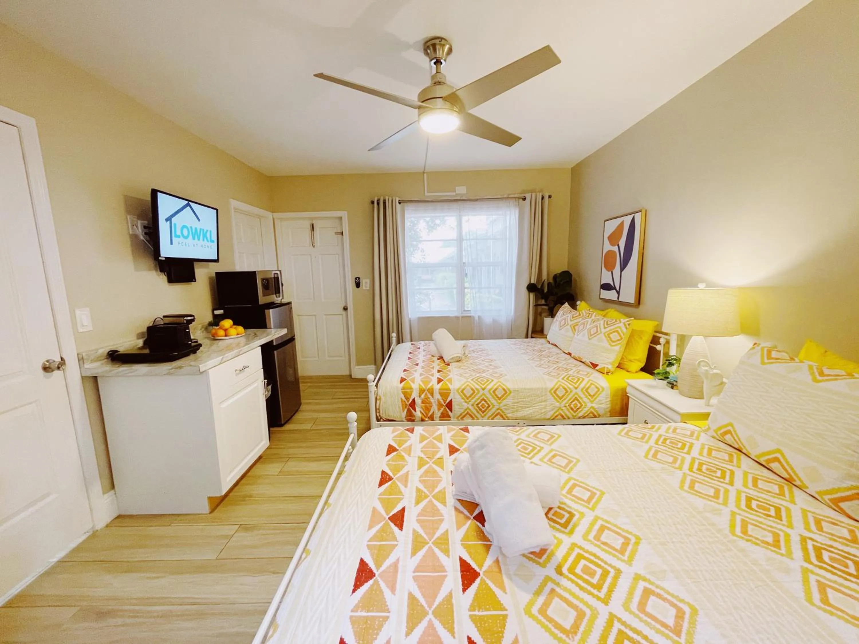 Bedroom, Bed in Sea Steps By Lowkl