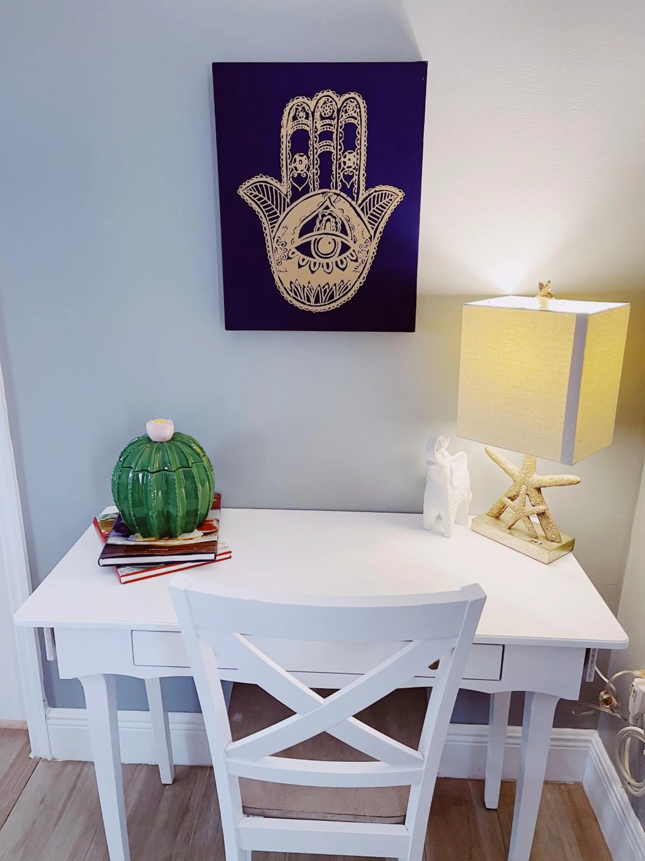 Bedroom in Sea Steps By Lowkl