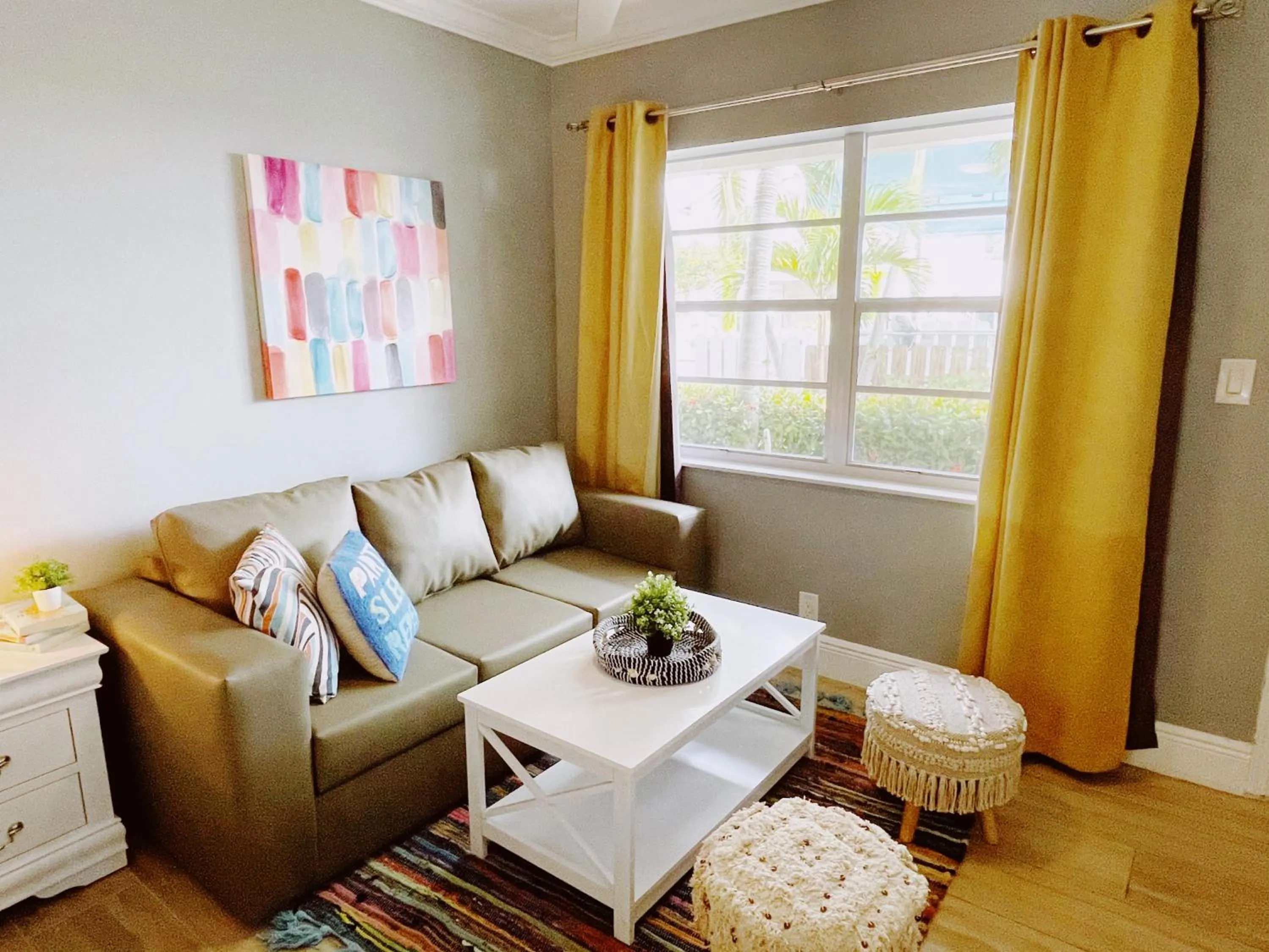 Bedroom in Sea Steps By Lowkl