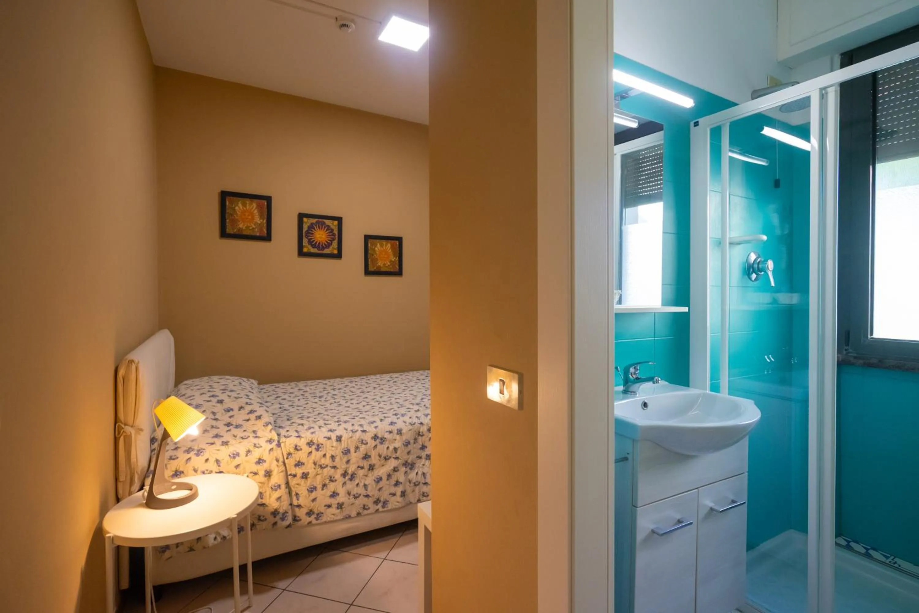 Shower in Hotel Bernardino