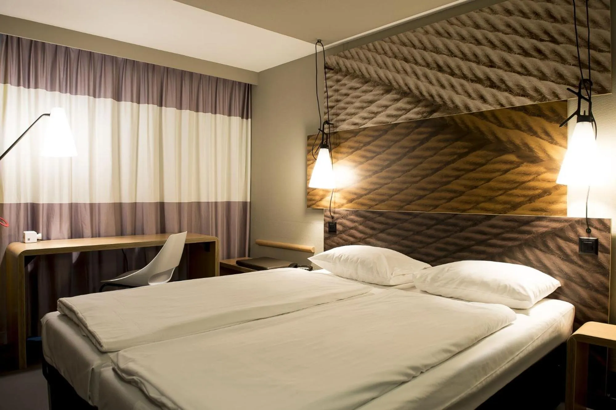 Bed in ibis Zurich Adliswil