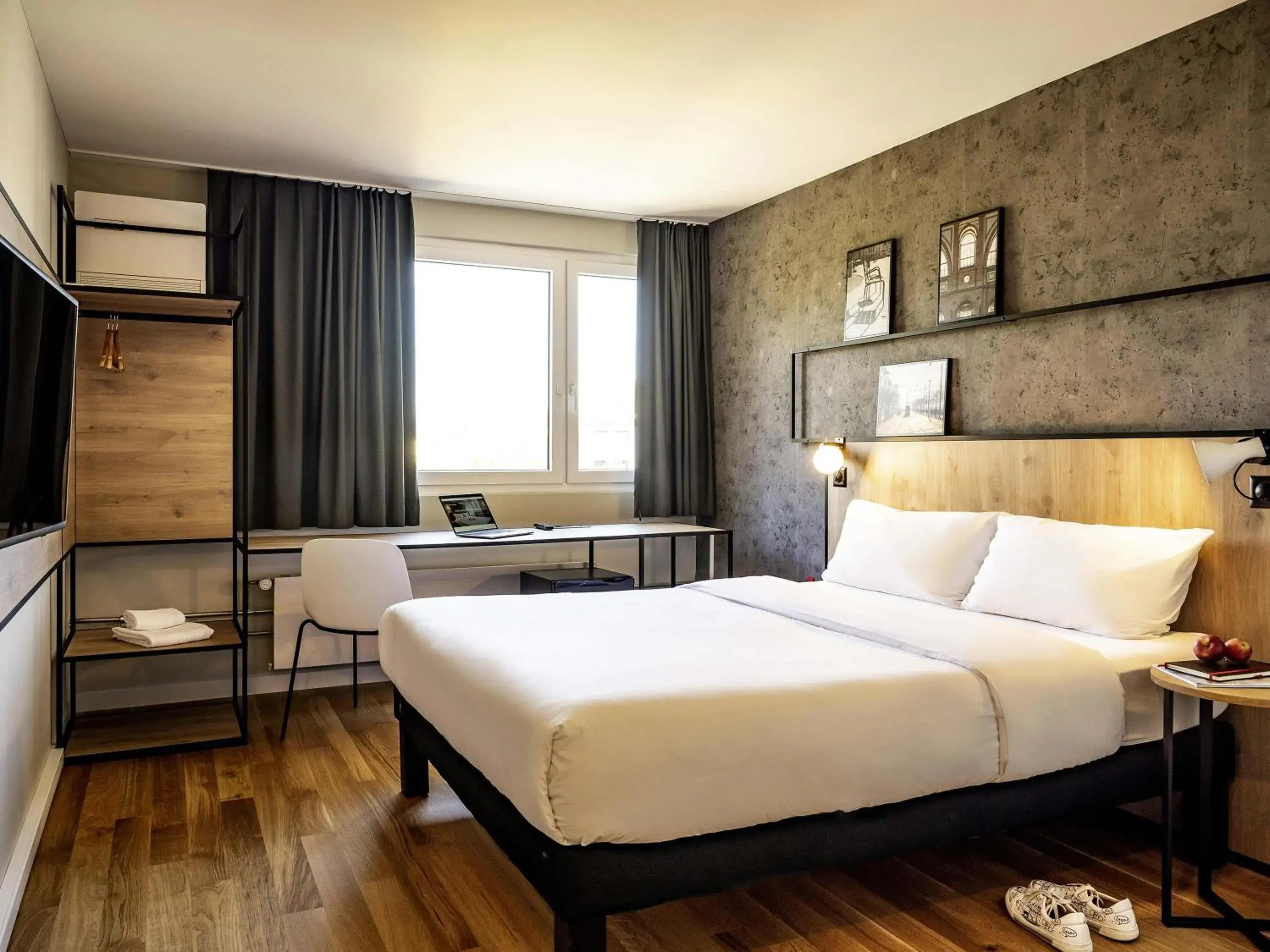 Superior Double Room A/C in ibis Zurich Adliswil Superior Double Room A/C in ibis Zurich Adliswil