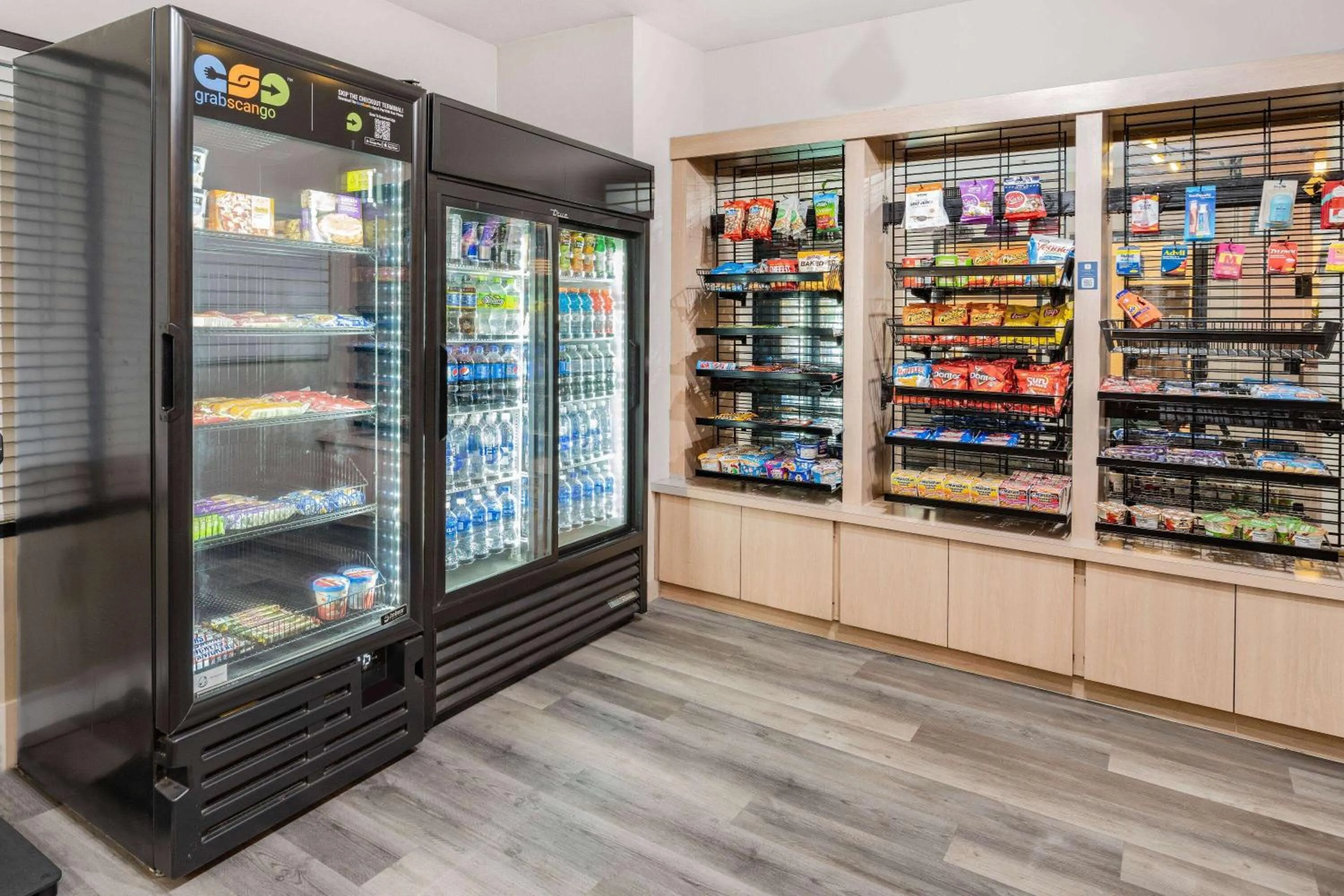 Food and drinks in Ramada by Wyndham Bakersfield