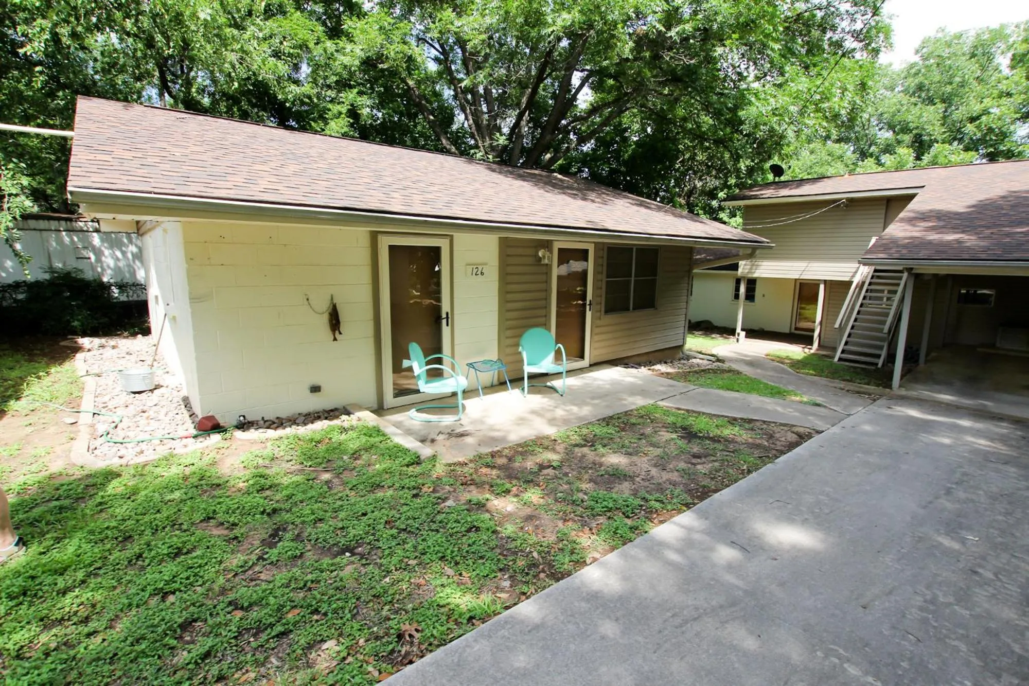 Property building in Valentine Lakeside