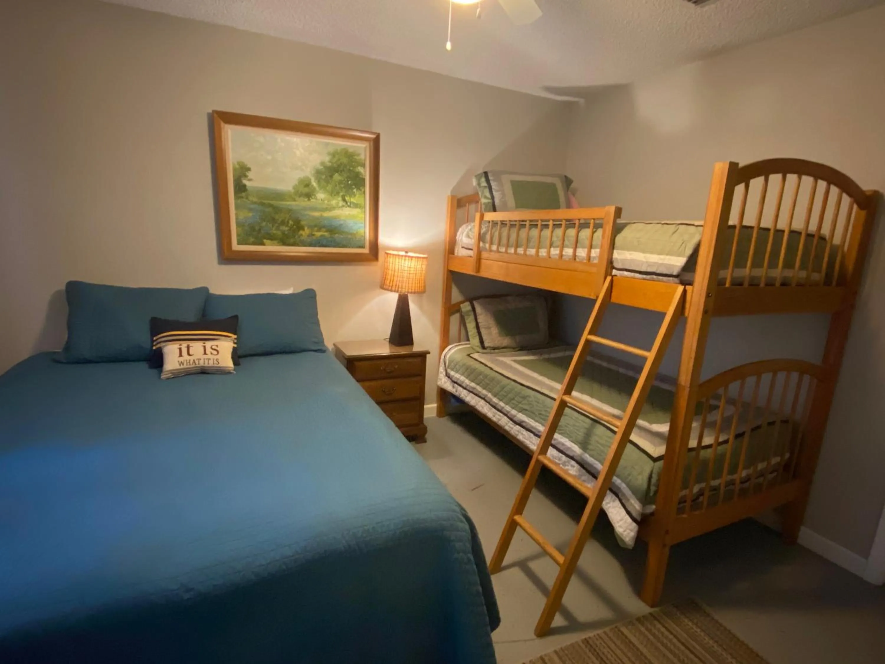 bunk bed in Valentine Lakeside