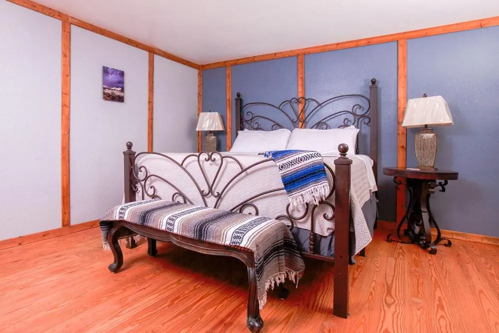 Round Top Hotel