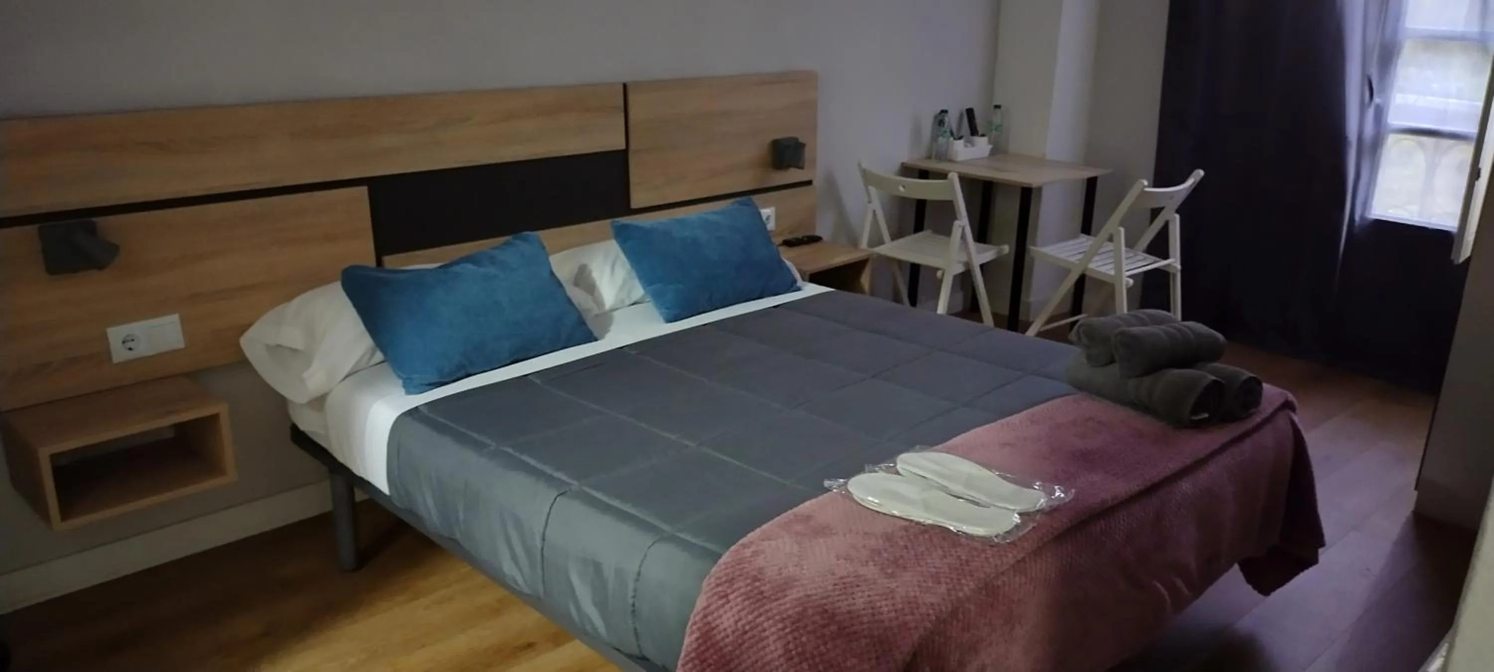 Bed in Pensión Casa Douro
