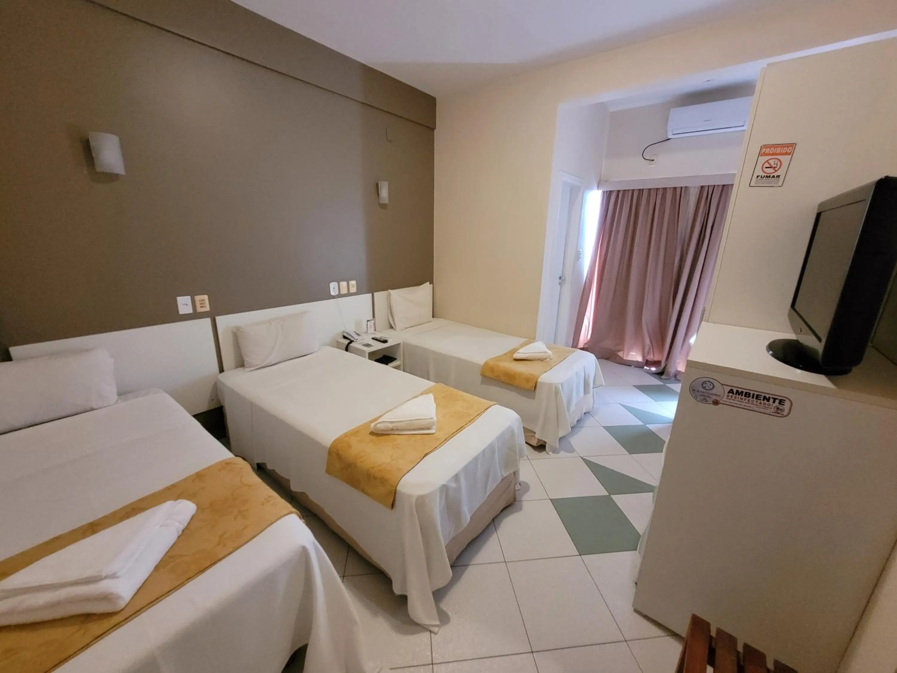 Bed in Sandrin Praia Hotel