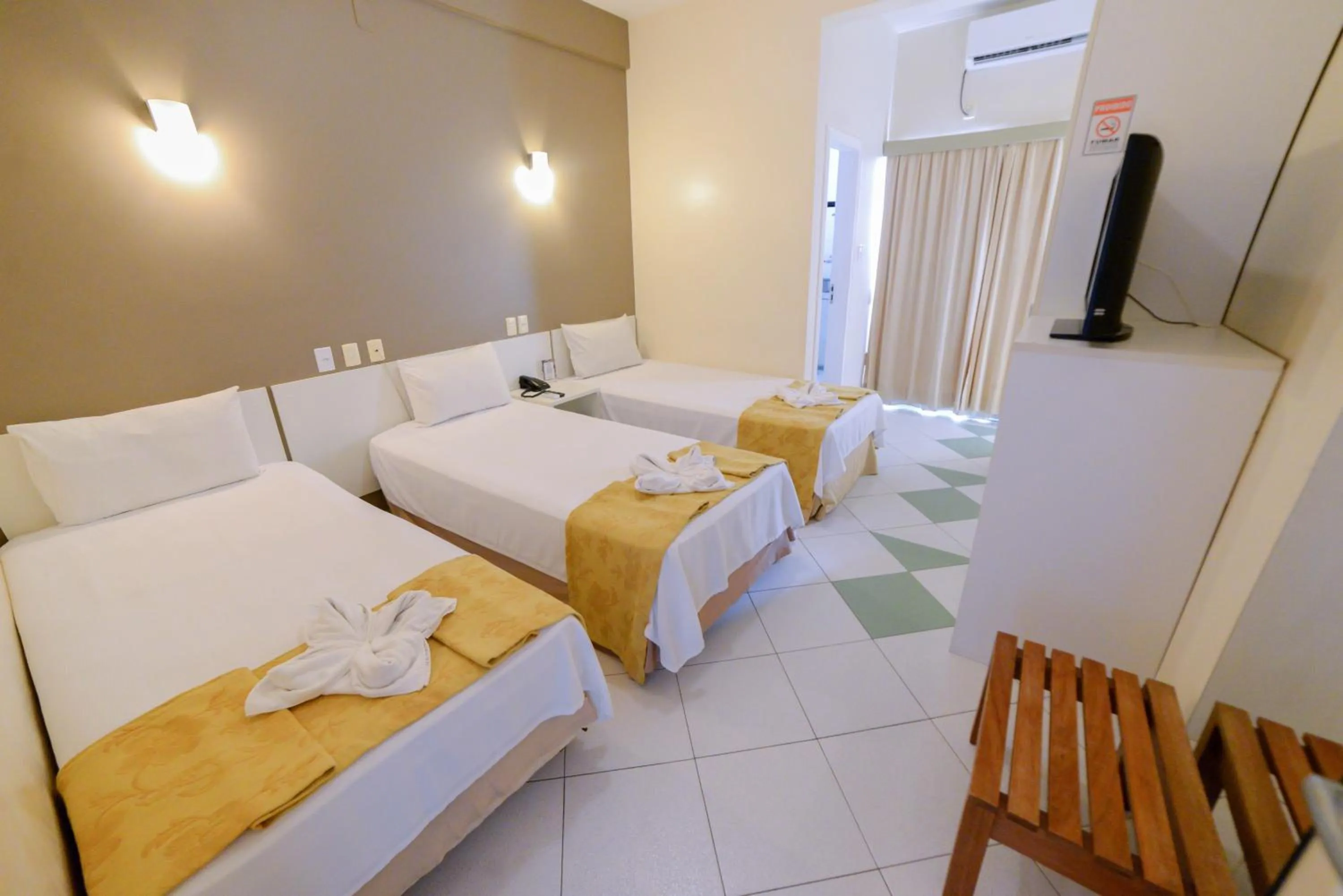 TV and multimedia, Bed in Sandrin Praia Hotel