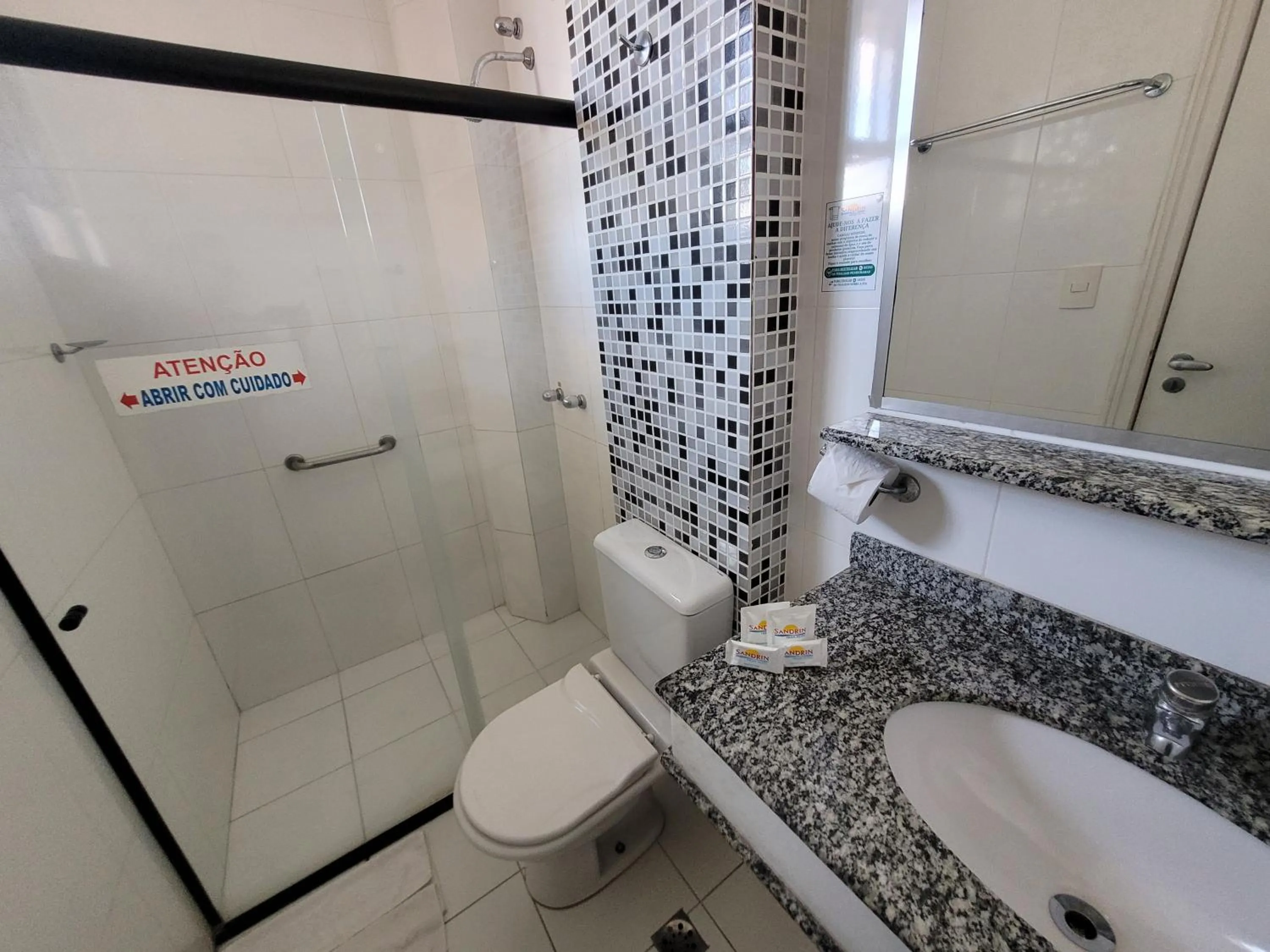 Shower in Sandrin Praia Hotel