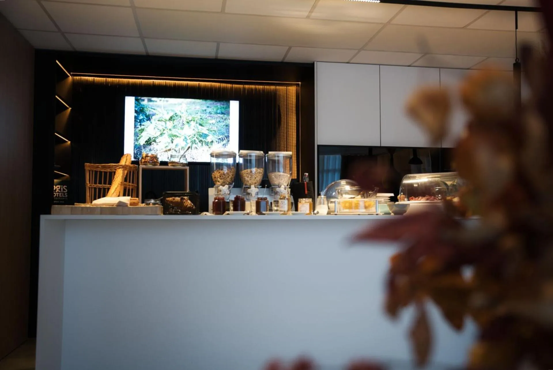 Breakfast in Logis Restaurant & Hôtel À la 12