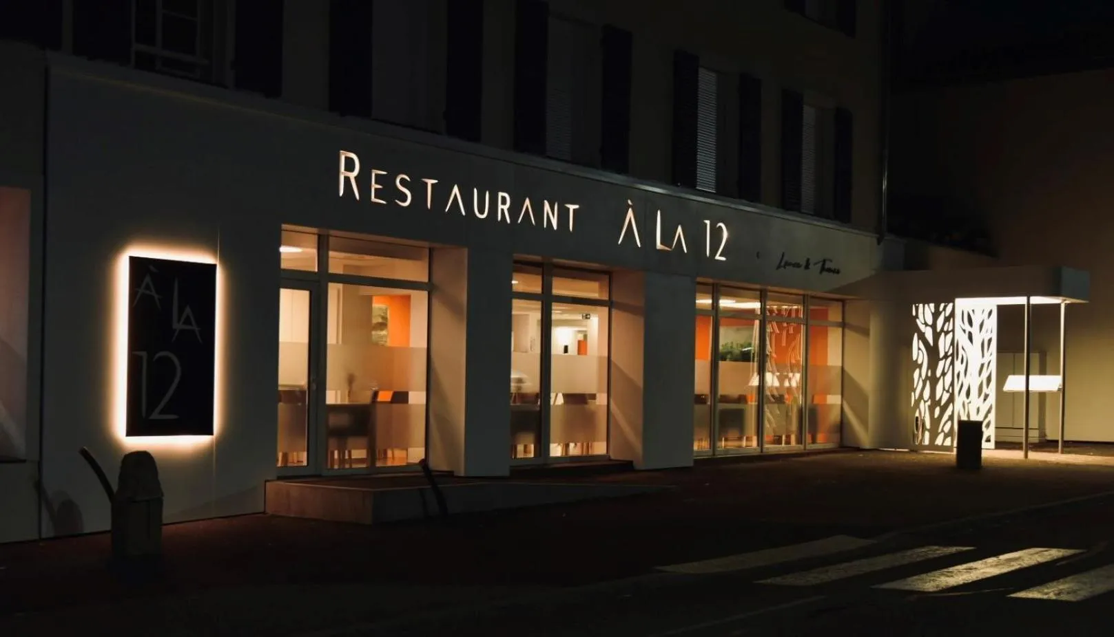 Property building in Logis Restaurant & Hôtel À la 12