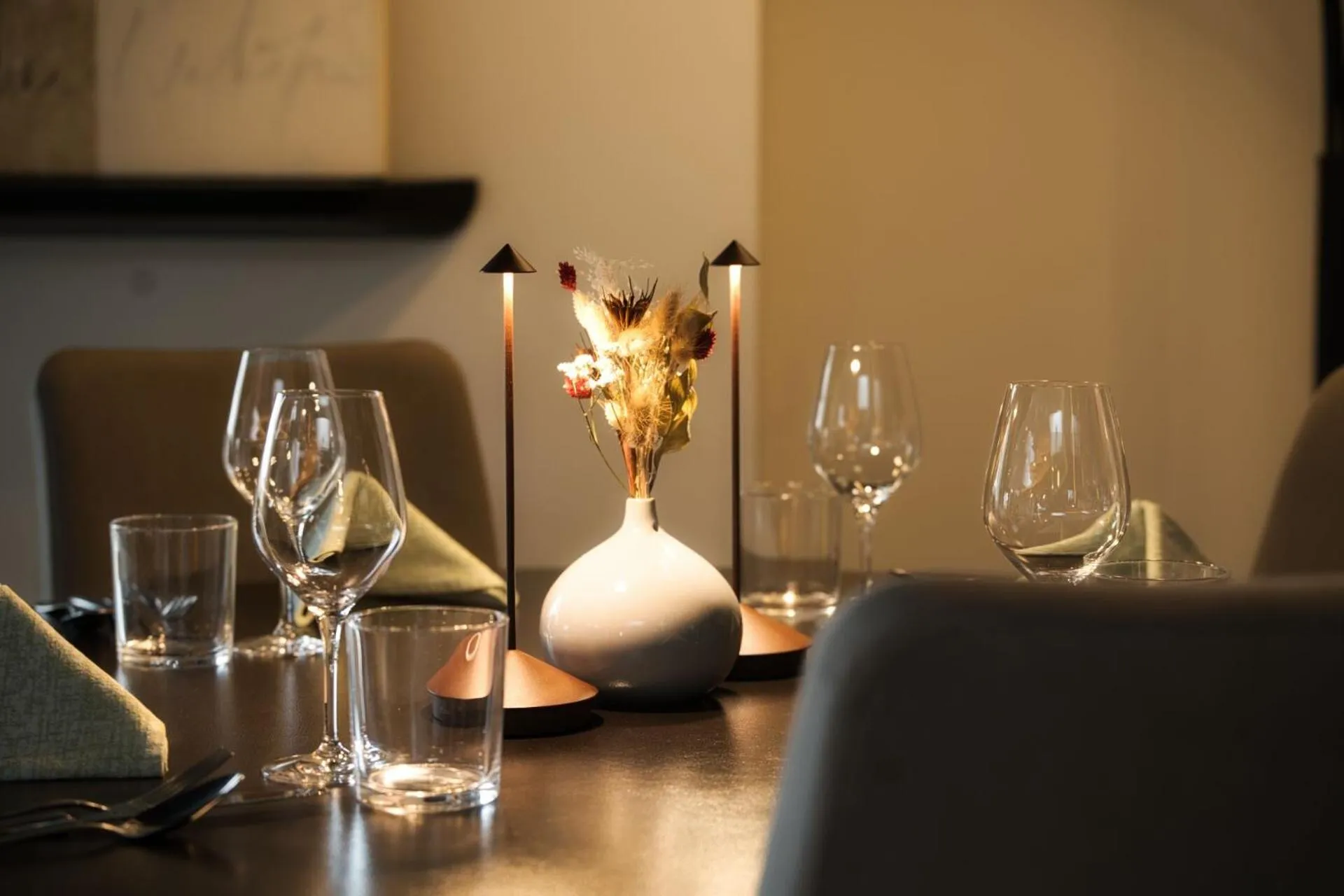 Restaurant/places to eat in Logis Restaurant & Hôtel À la 12