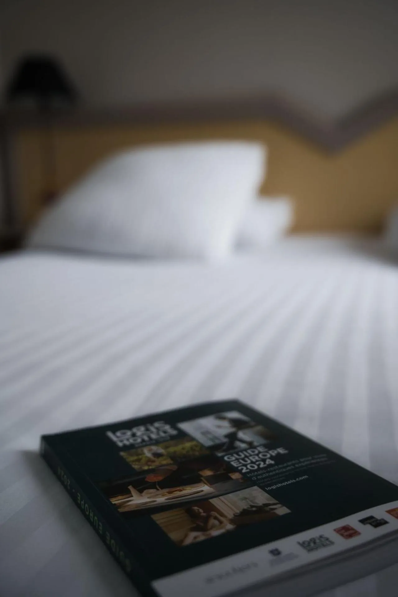 Logo/Certificate/Sign, Bed in Logis Restaurant & Hôtel À la 12