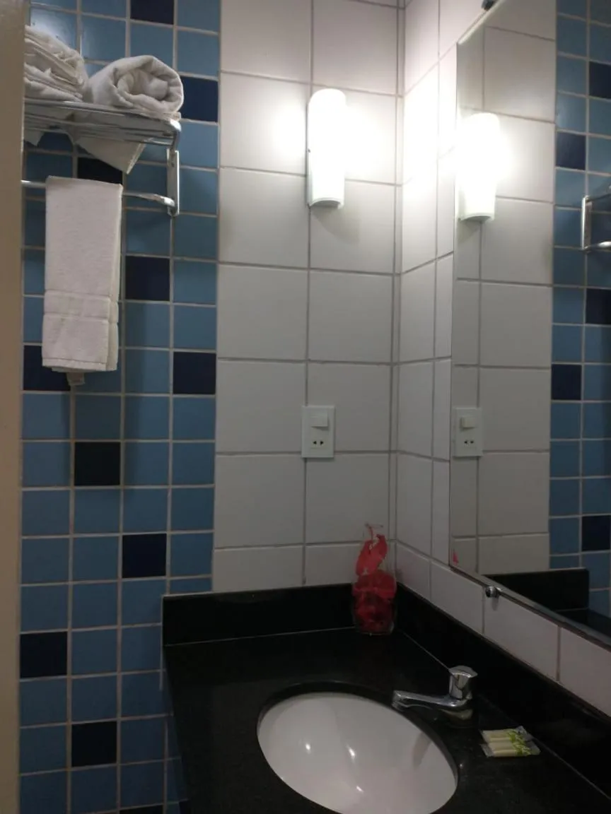 Bathroom in Hotel Algas Marinhas