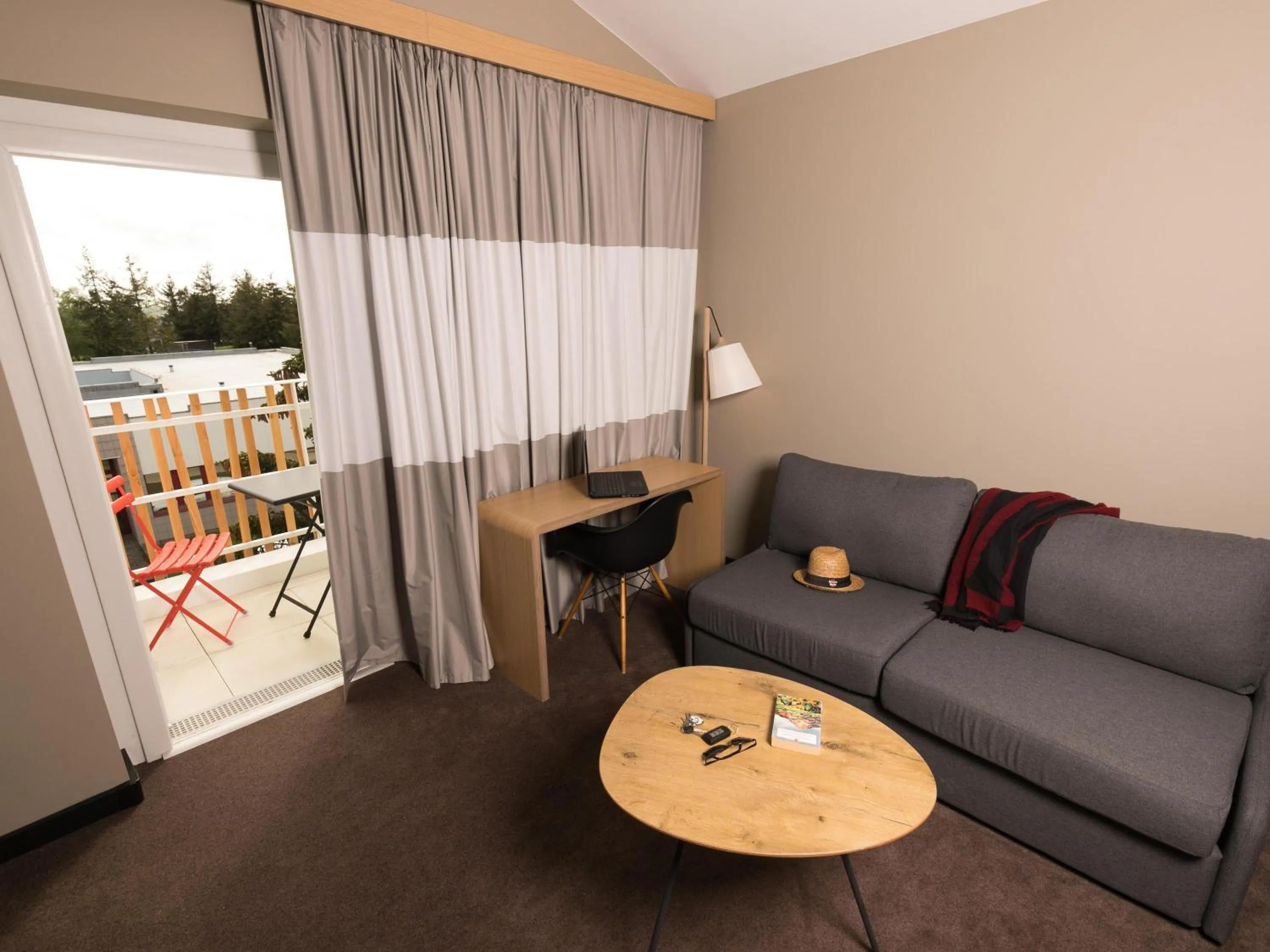 Bedroom in ibis Nantes Saint Herblain