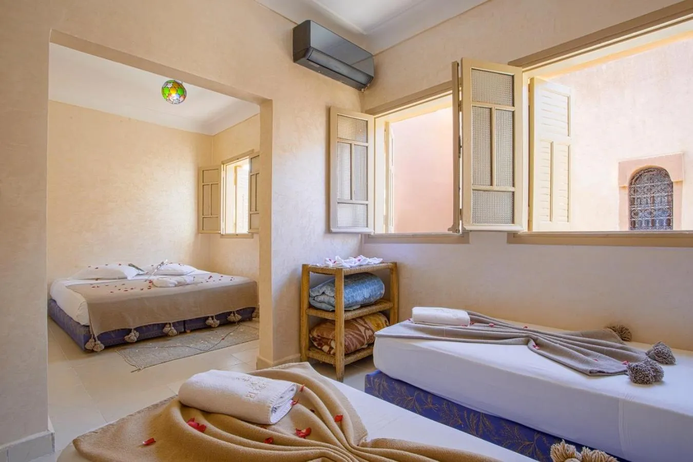 Bed in Riad El Kennaria