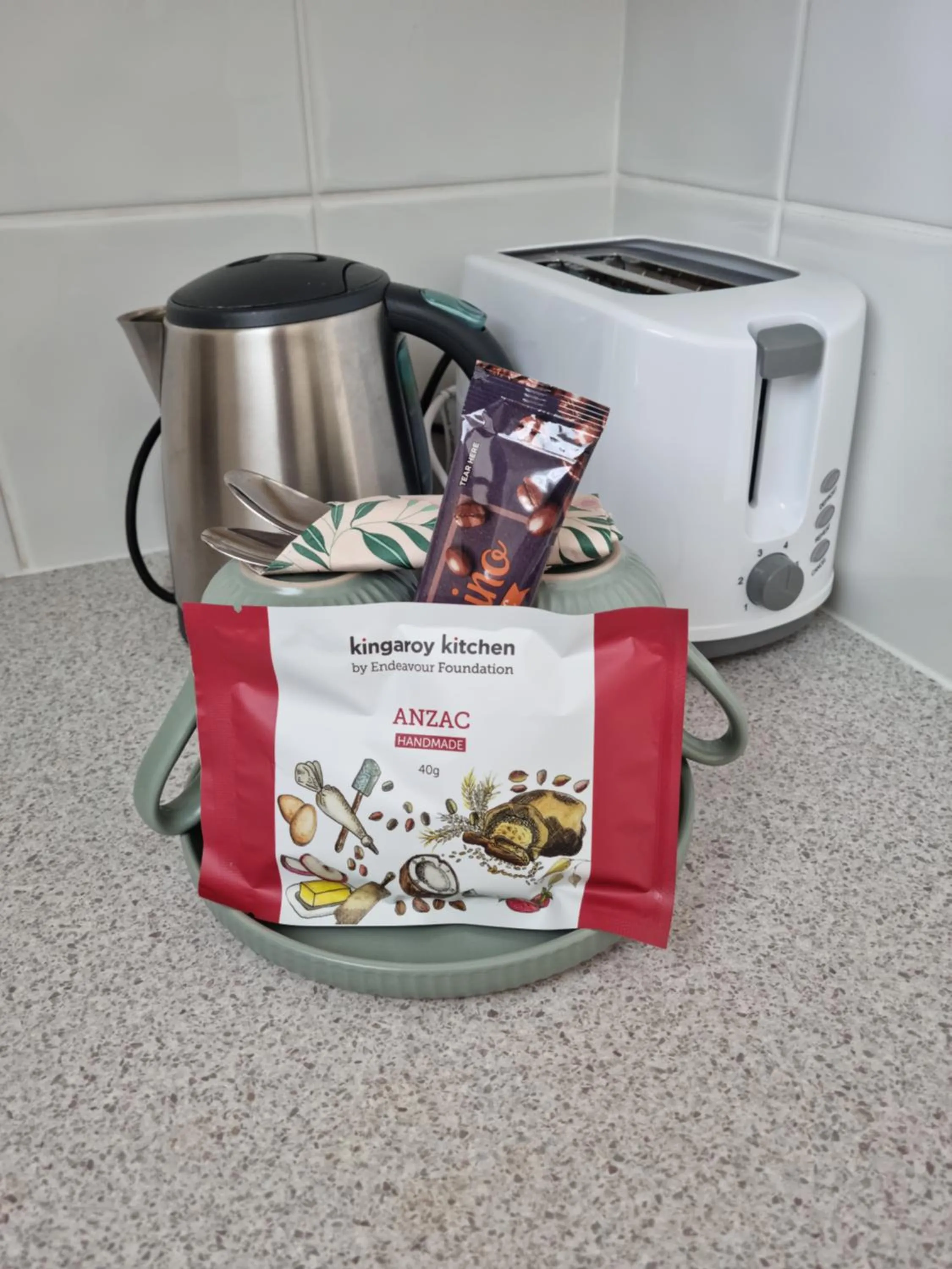 Coffee/tea facilities in Whiteoaks Motel & Lodges