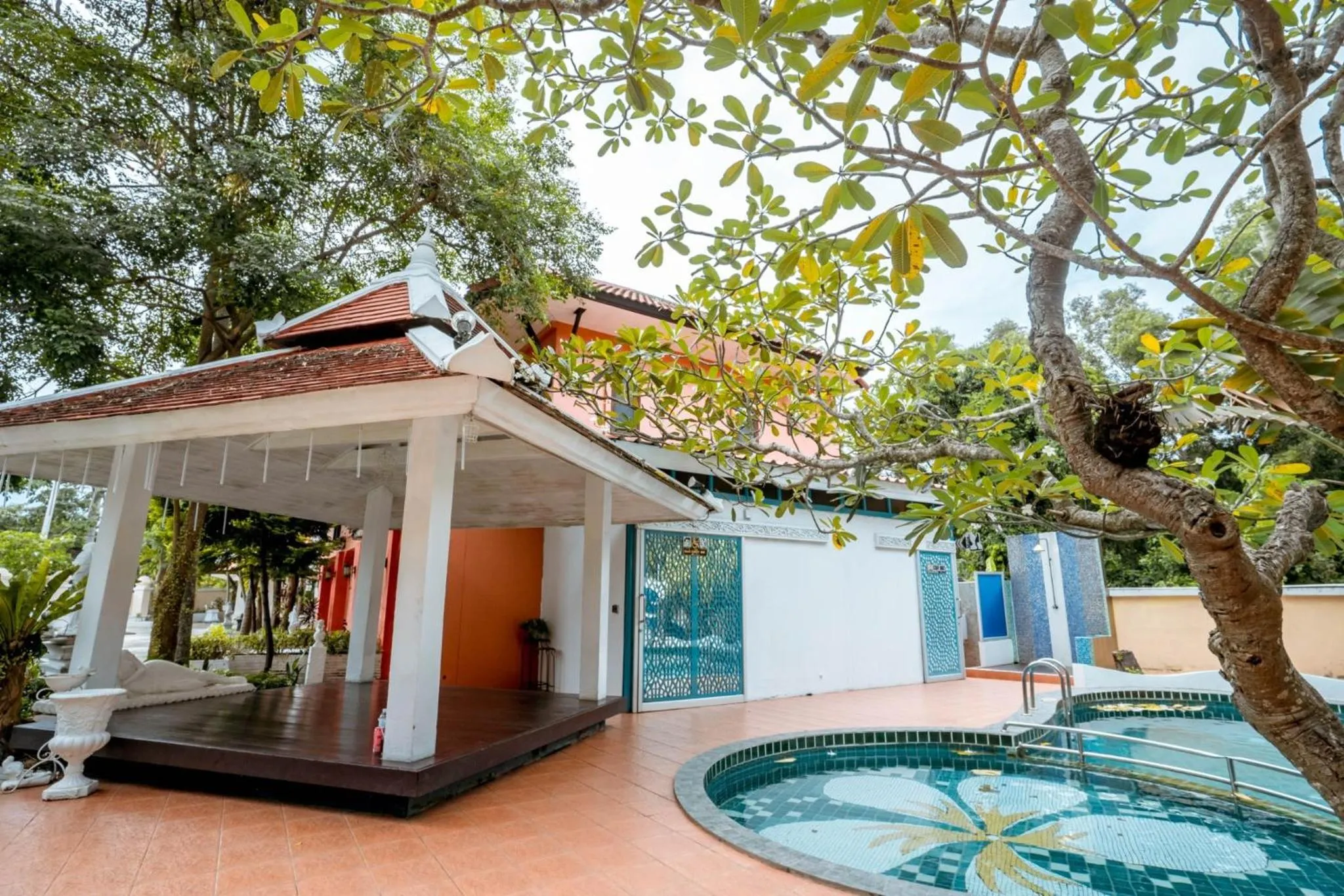 Pool view in Kasalong Resort and Spa Pattaya