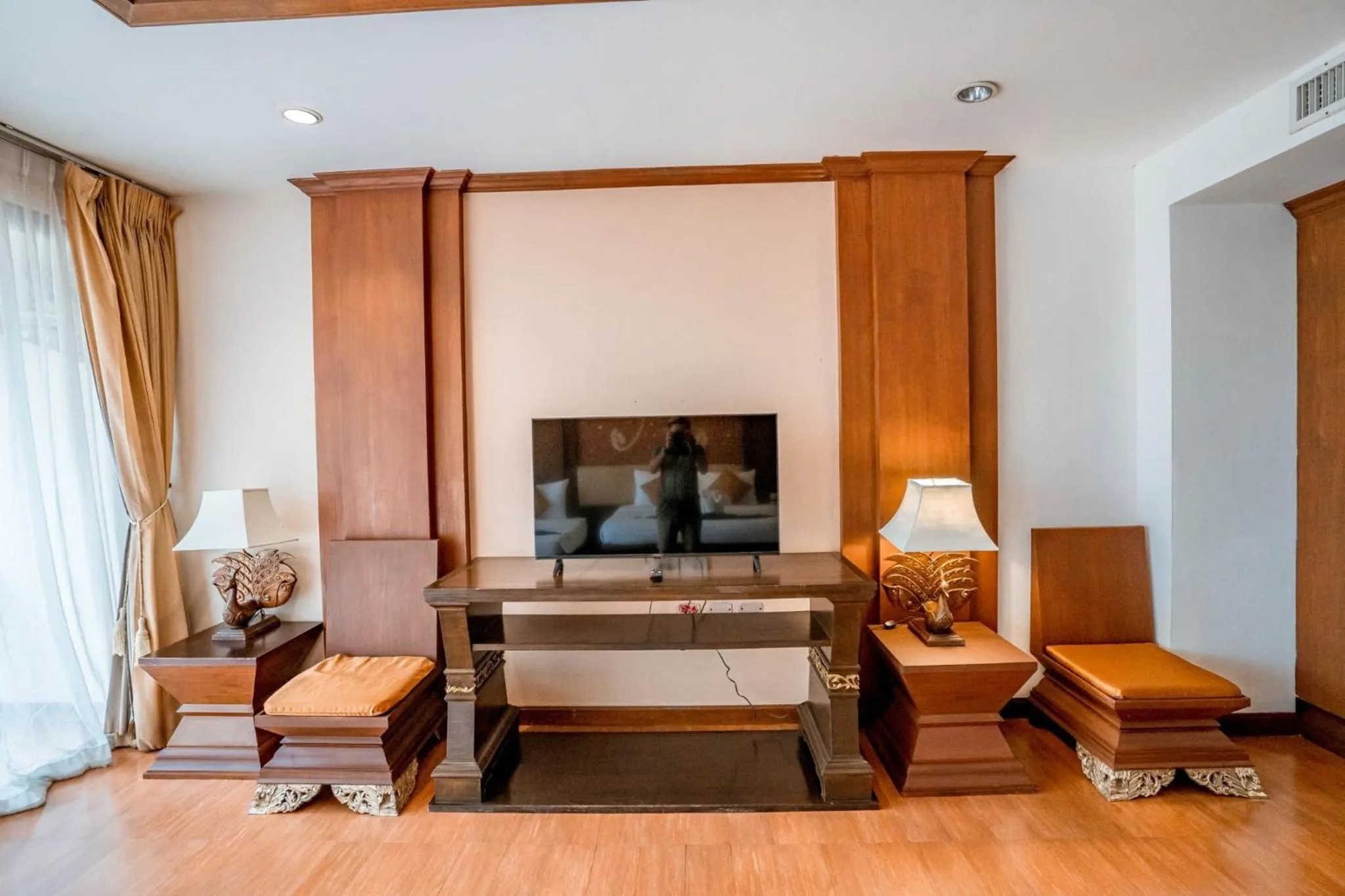 Photo of the whole room, Bed in Kasalong Resort and Spa Pattaya