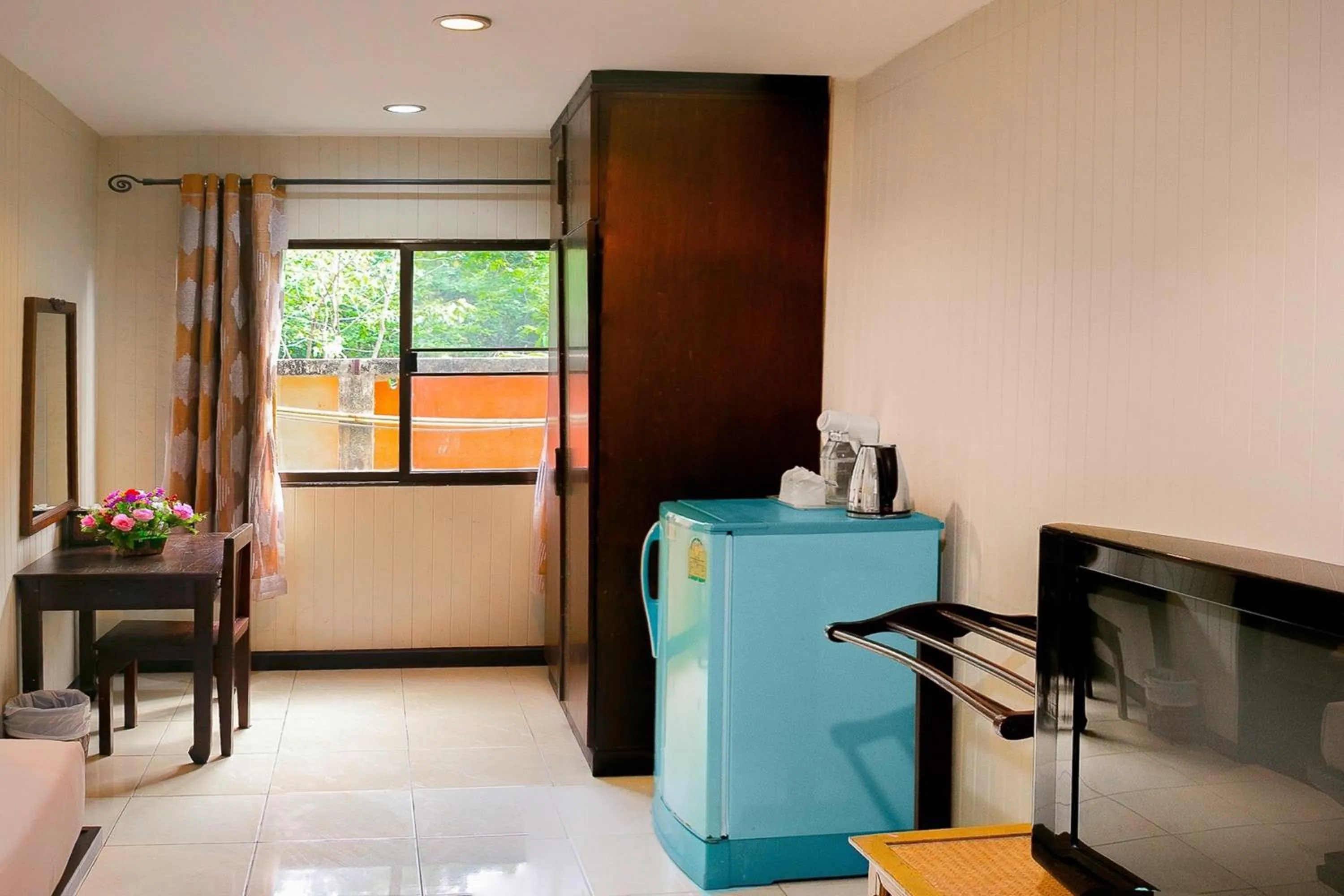 Coffee/tea facilities in Kasalong Resort and Spa Pattaya