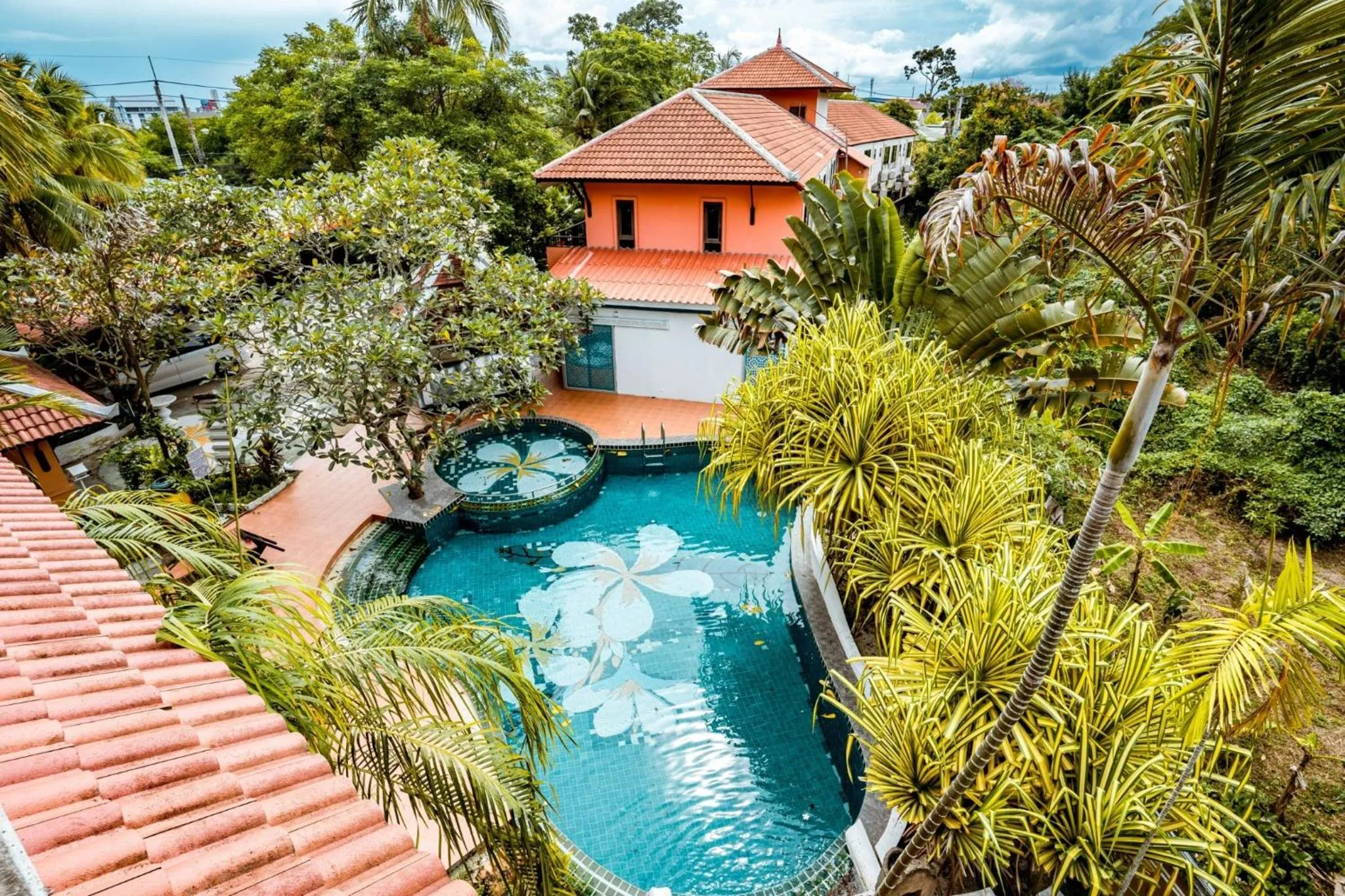 Garden in Kasalong Resort and Spa Pattaya