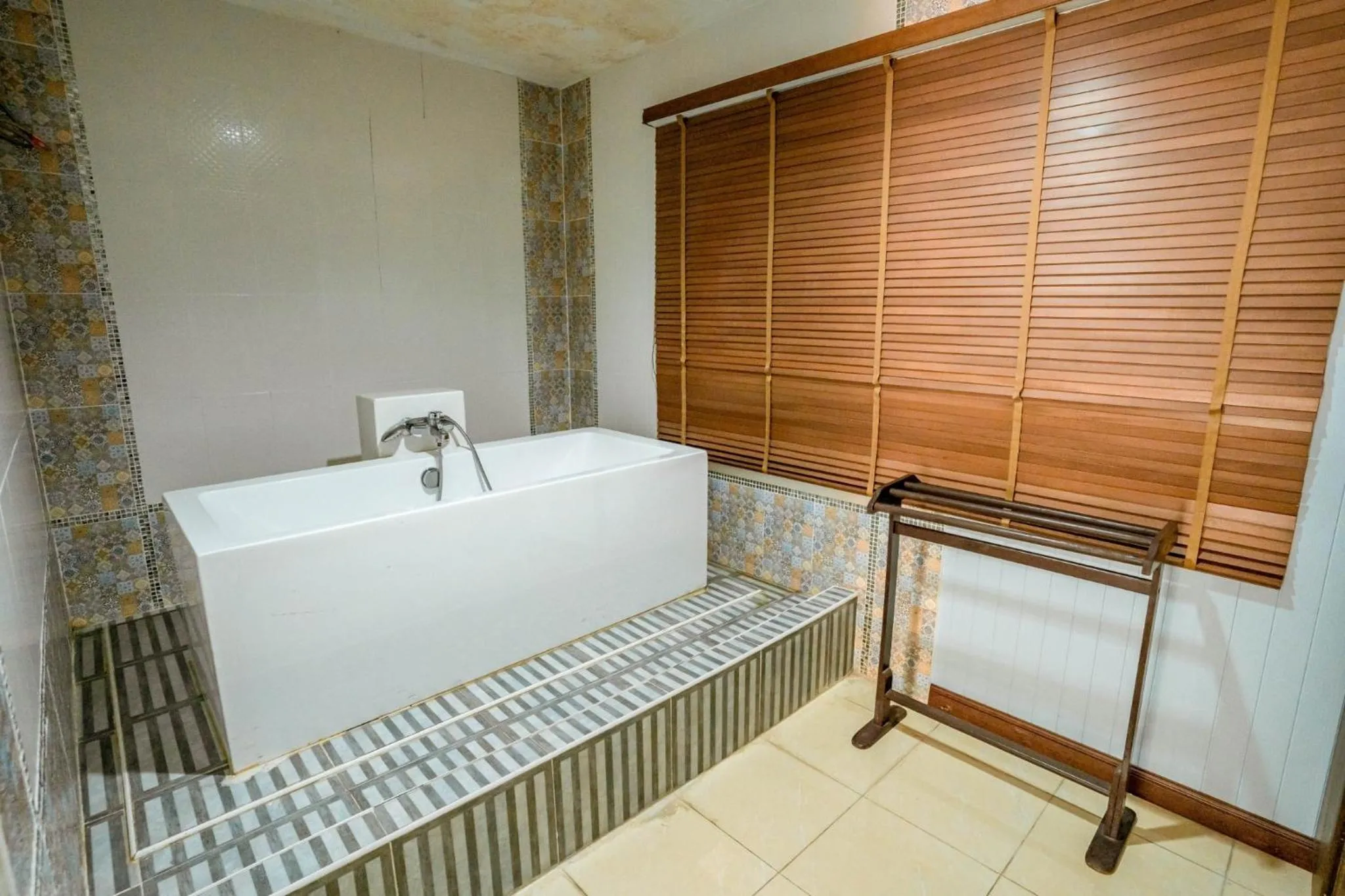Bath in Kasalong Resort and Spa Pattaya