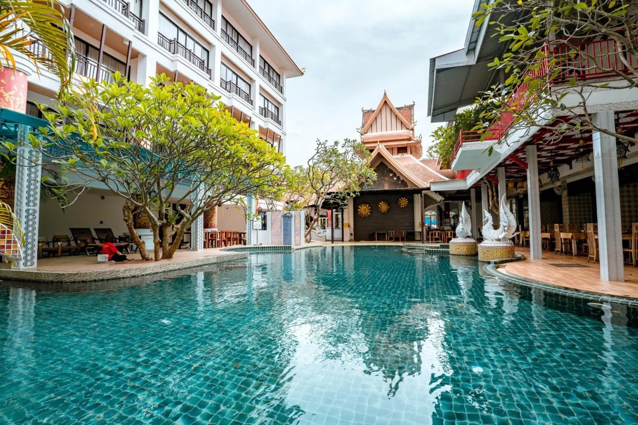 Swimming pool in Kasalong Resort and Spa Pattaya