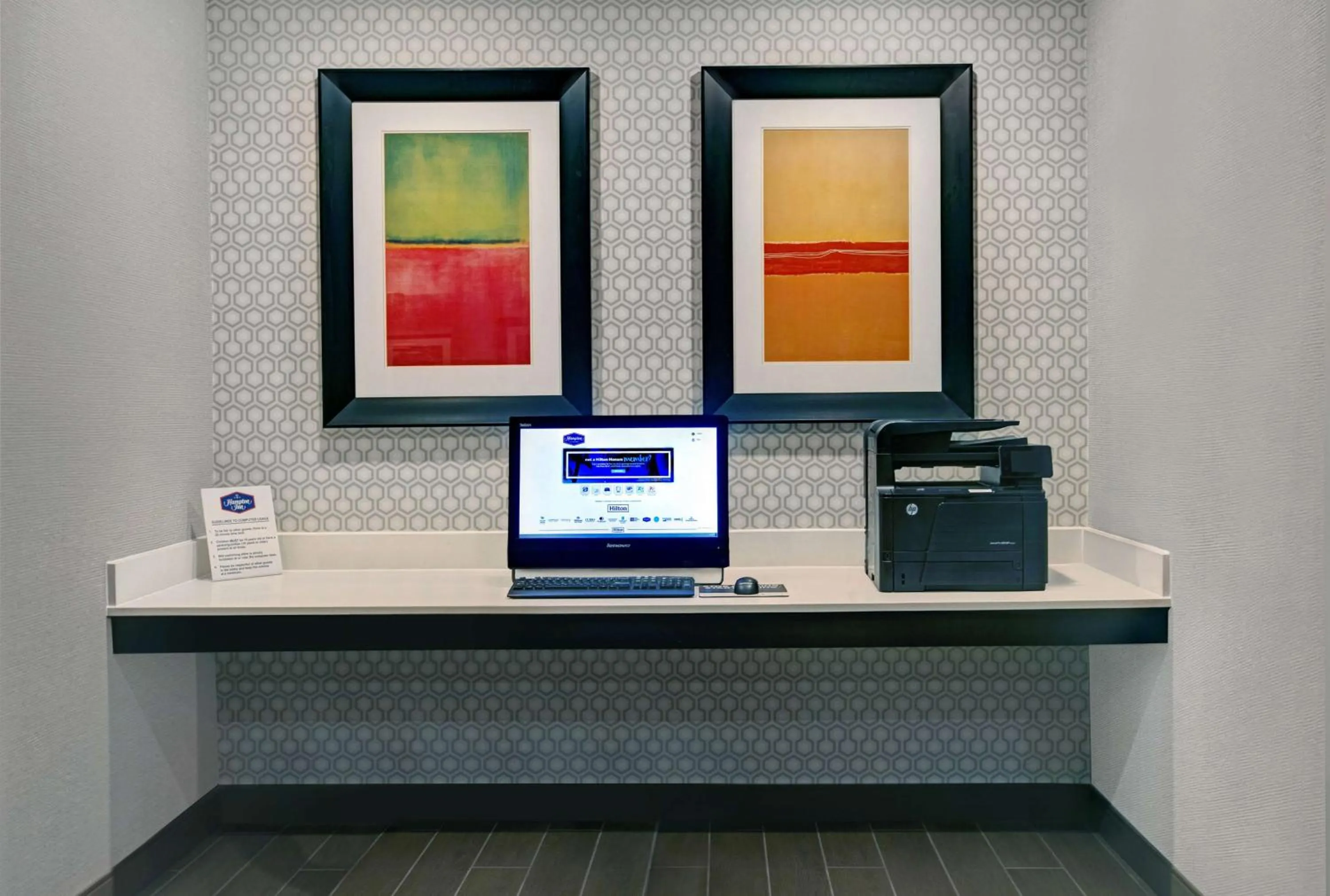 Business facilities in Hampton Inn Keokuk