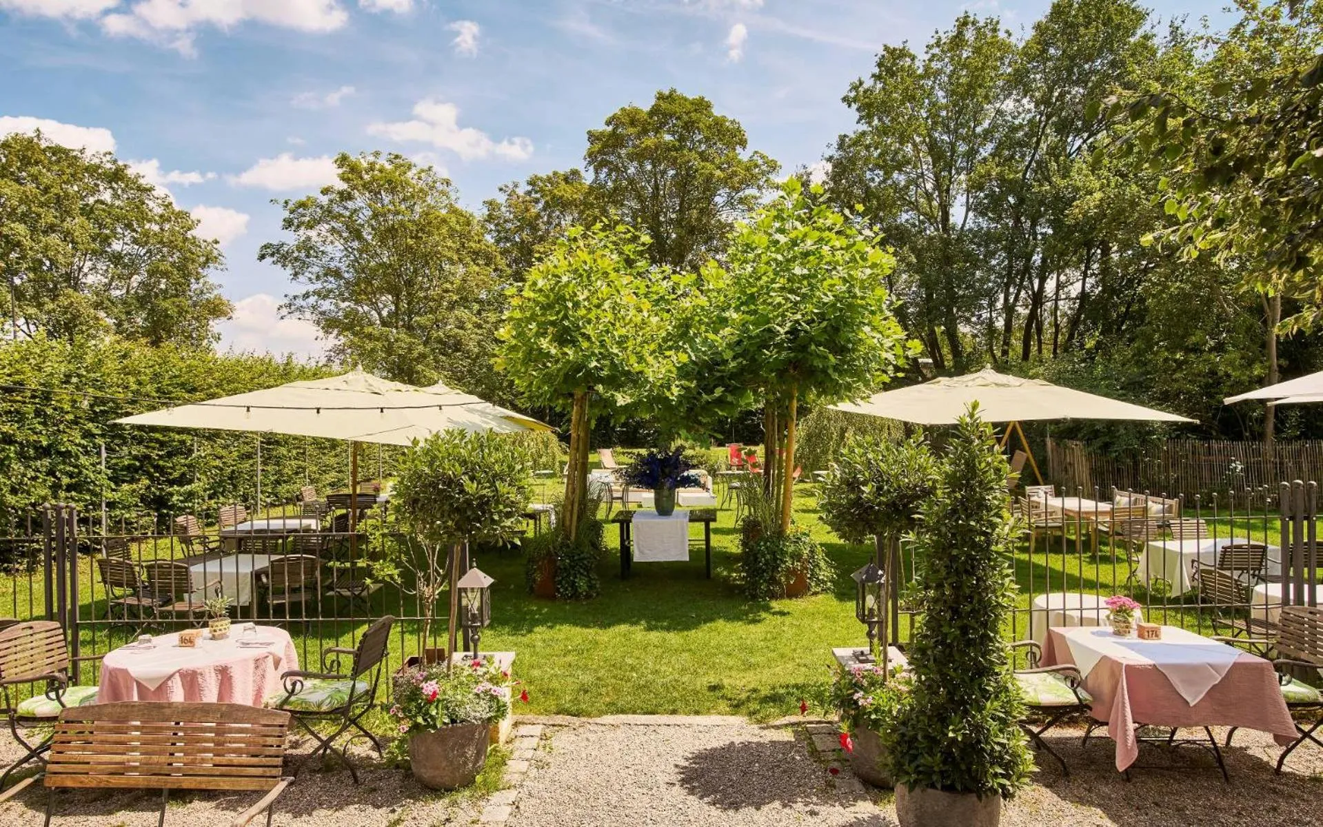 Restaurant/places to eat in Hotel Gutsgasthof Stangl