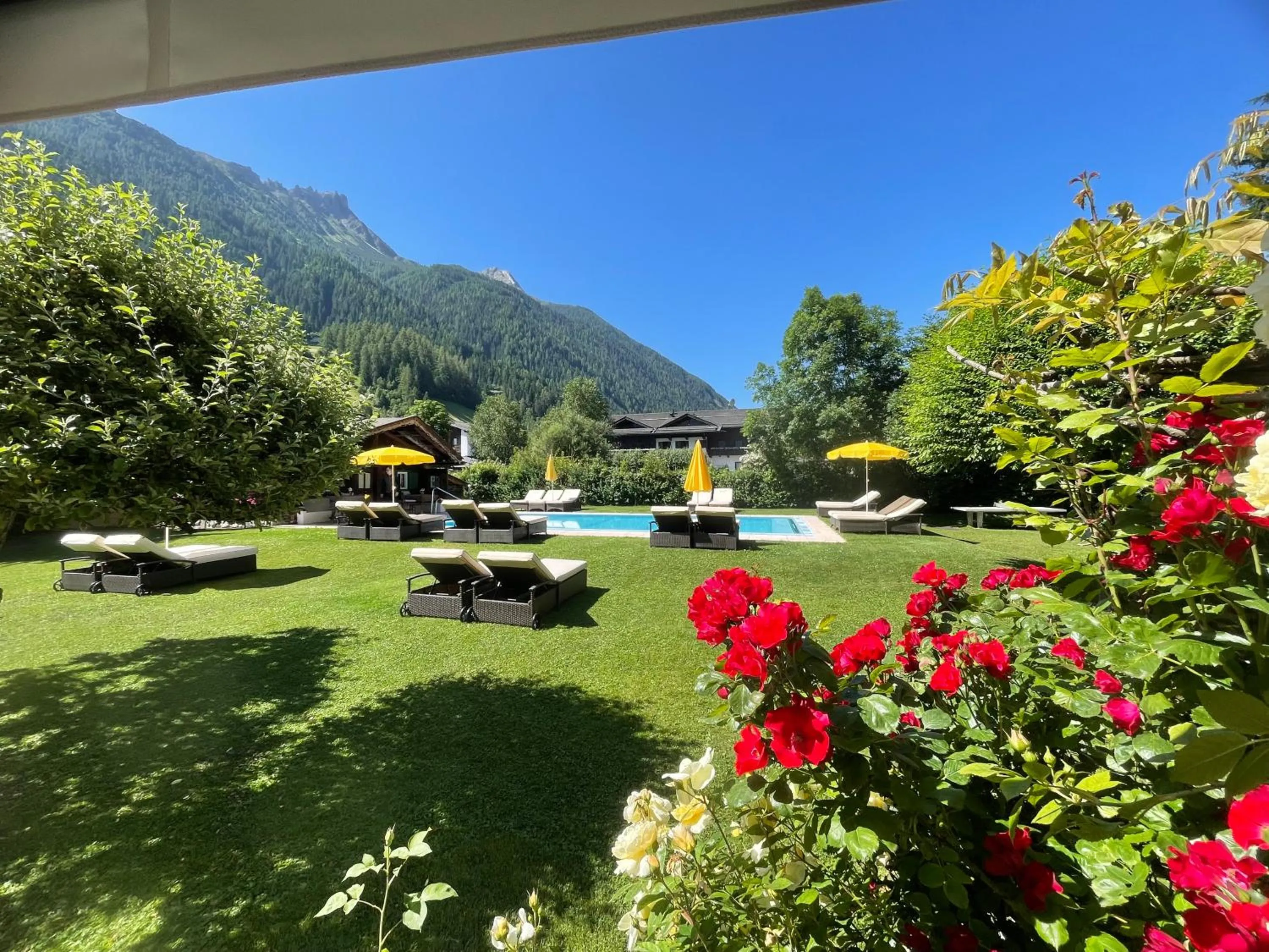 Garden in Alpenhotel Tirolerhof