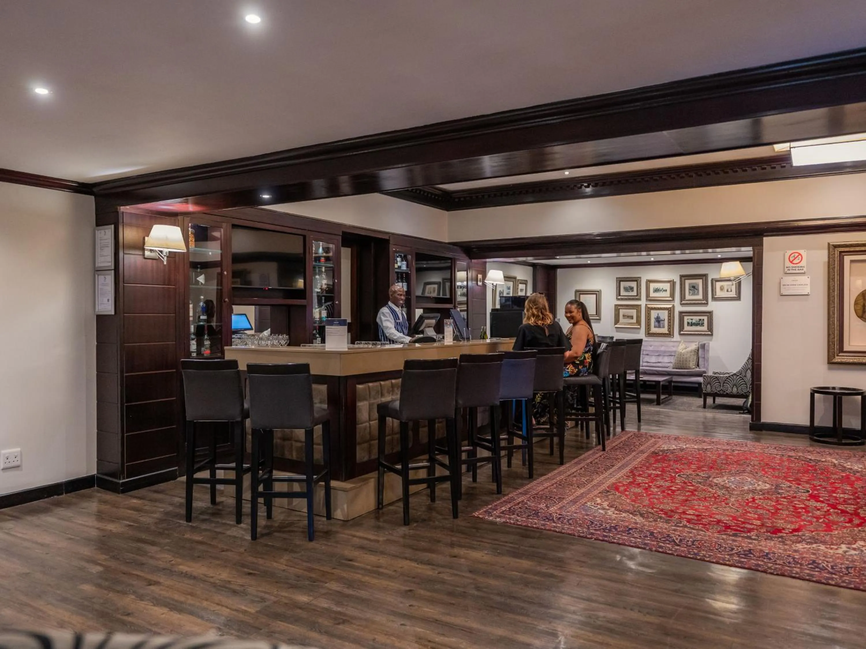 Lounge or bar in ANEW Hotel Witbank Emalahleni