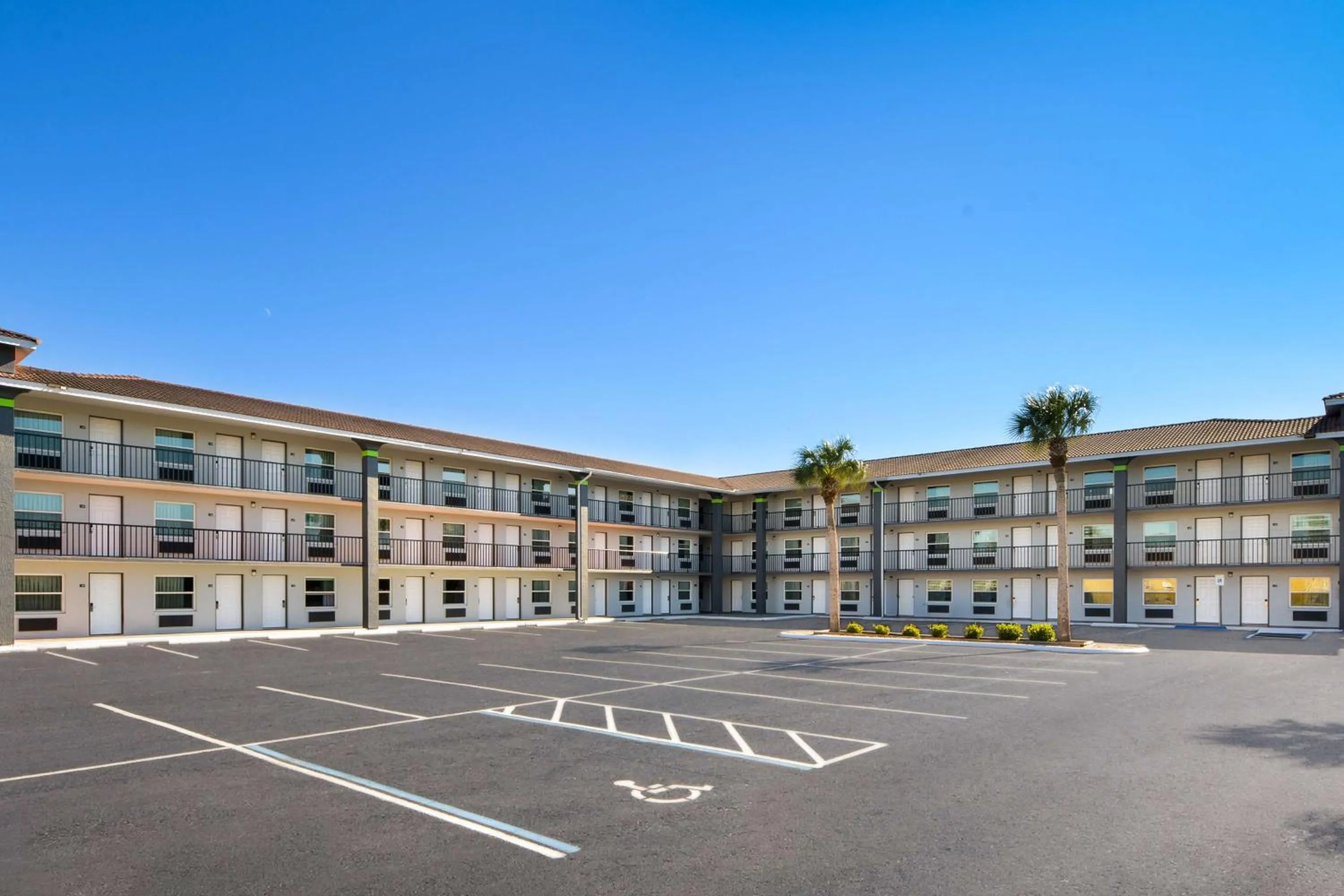 Property building in SureStay Hotel by Best Western Clermont Theme Park West